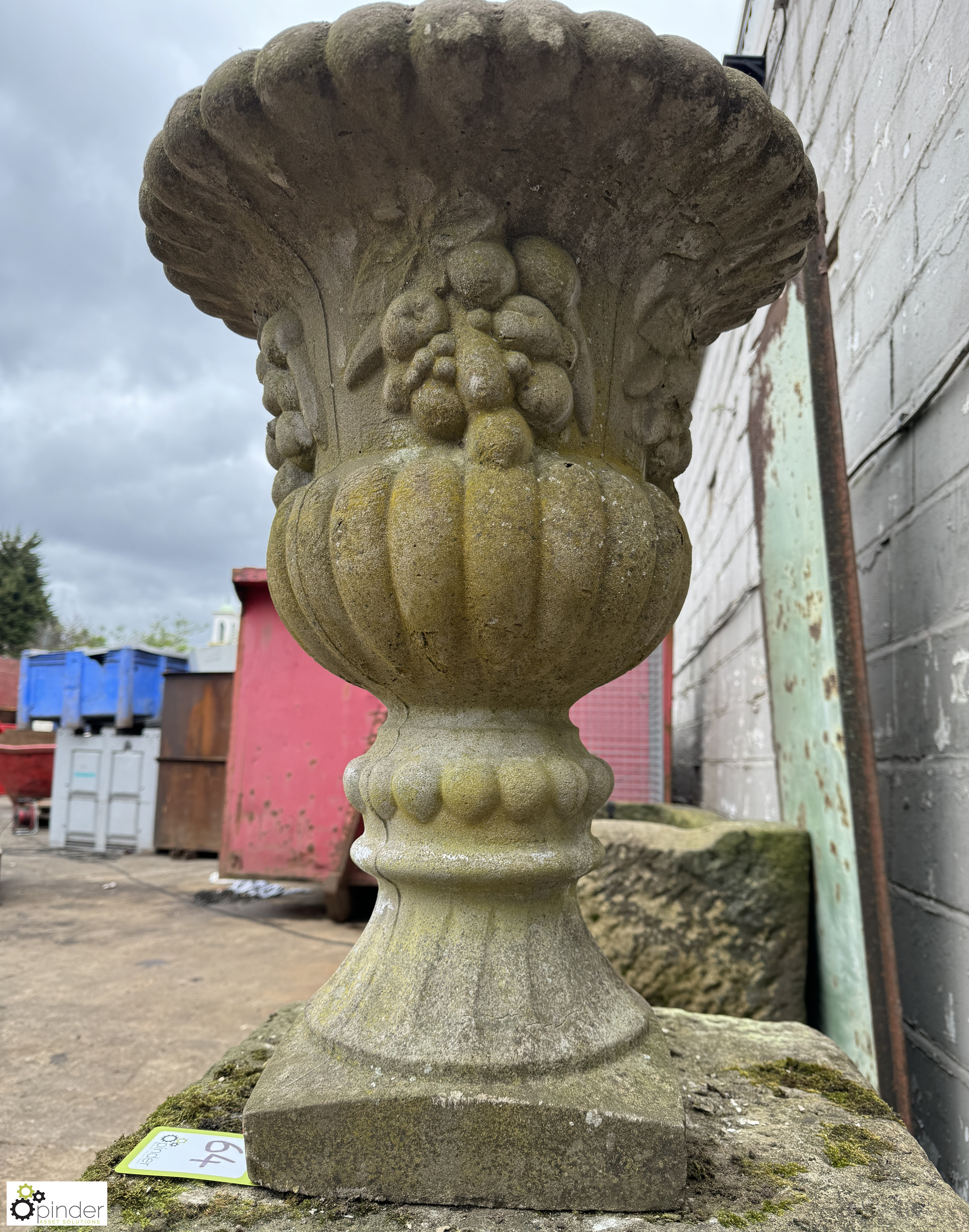 Reconstituted stone Garden Urn/Planter, with fruit design, 520mm diameter x 700mm - Image 4 of 7