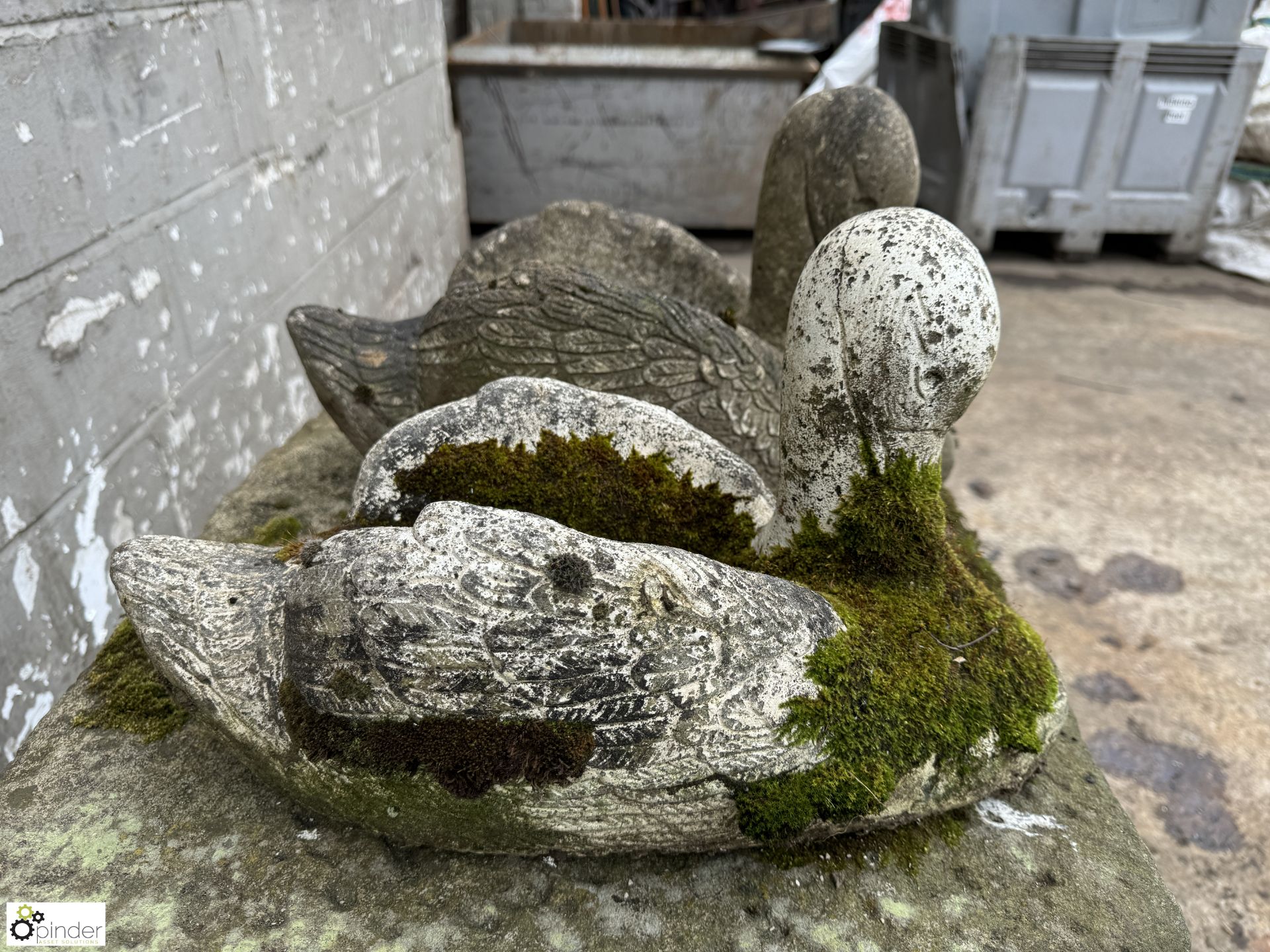 Pair reconstituted stone Swans - Image 8 of 10