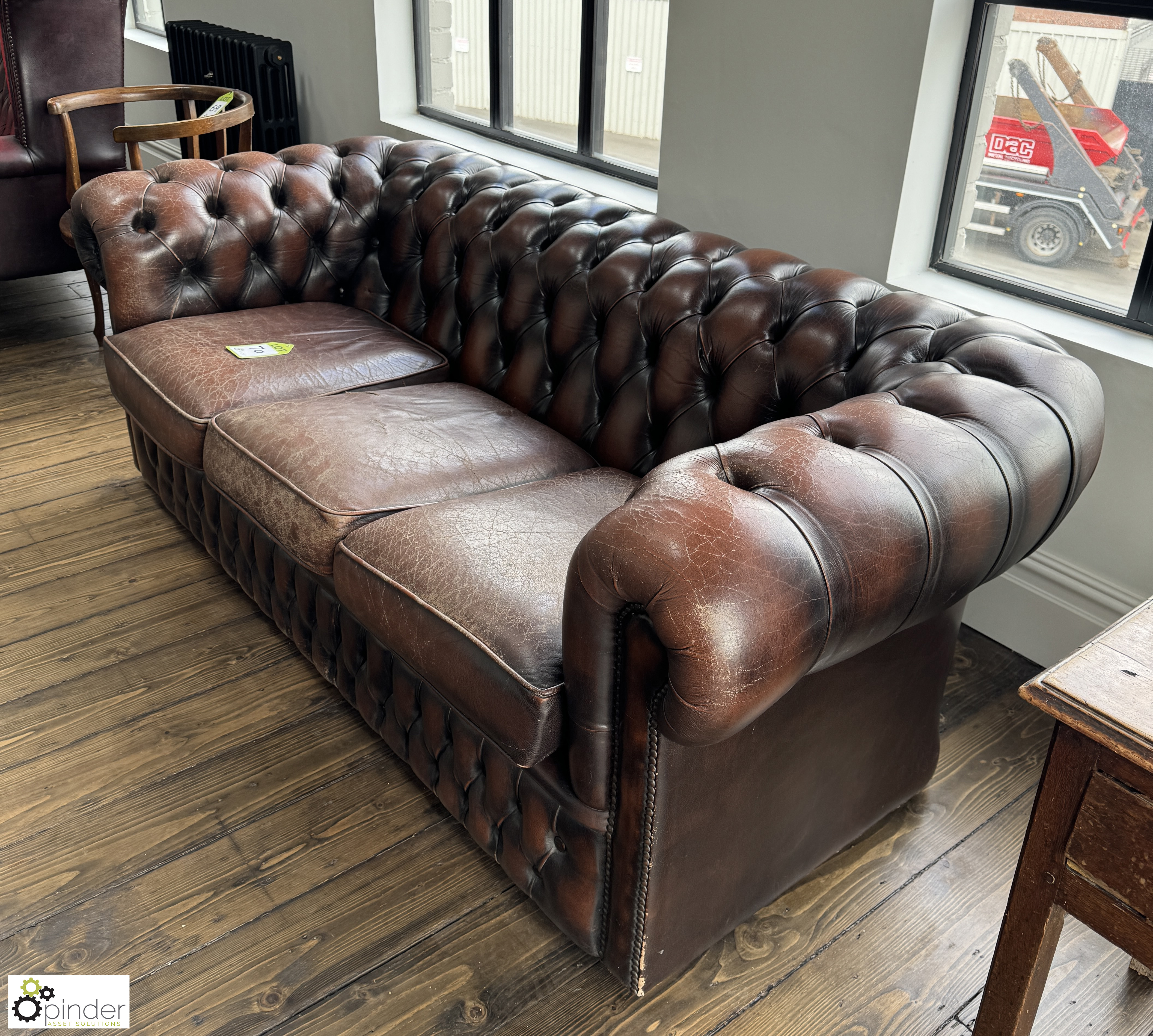 Leather button back Chesterfield Sofa, 1900mm wide - Image 3 of 6