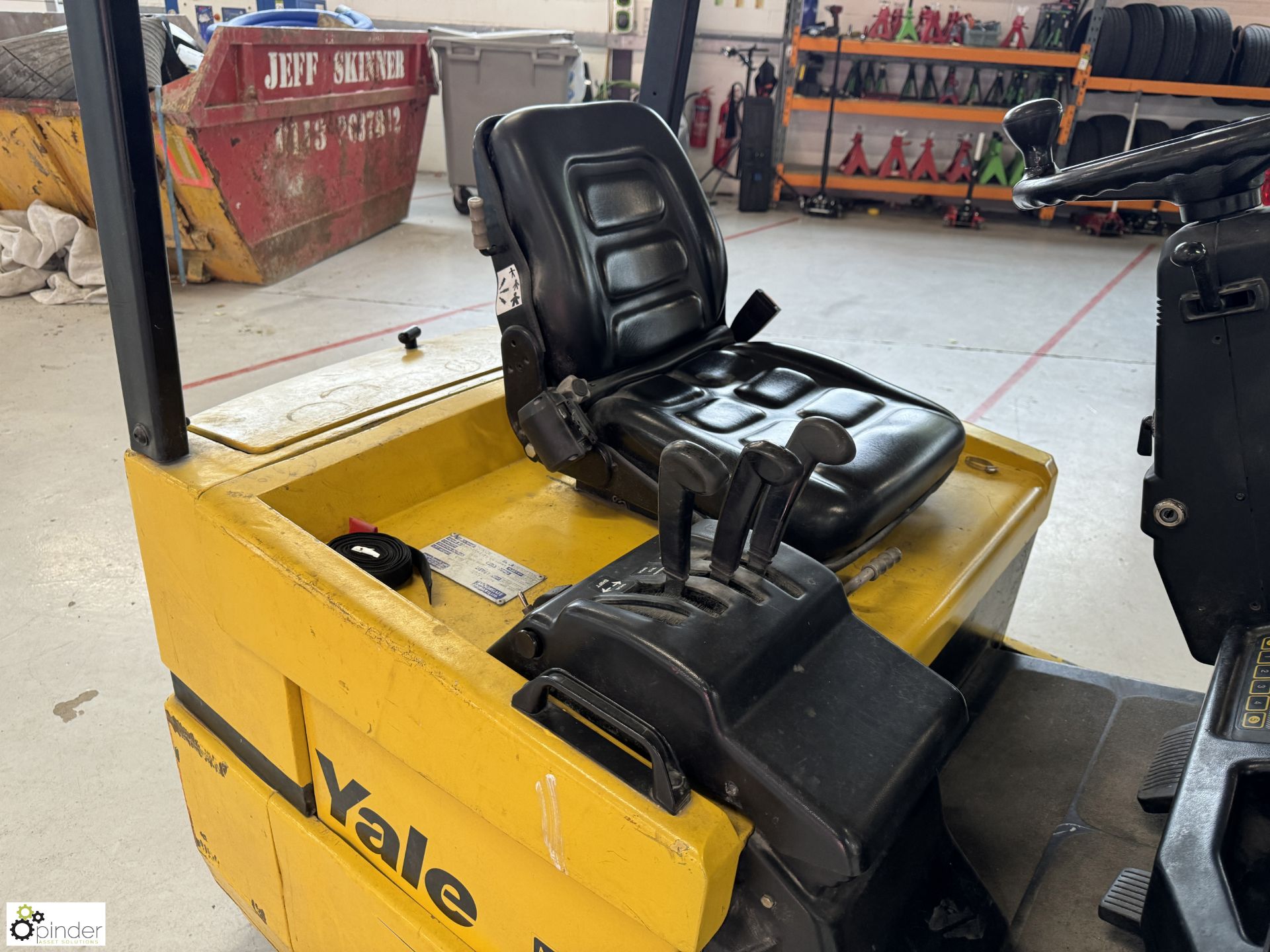 Yale ERP16AFE2130 electric 3-wheel cantilever Forklift Truck, 1460kg capacity, 4191hours, triplex - Image 10 of 15