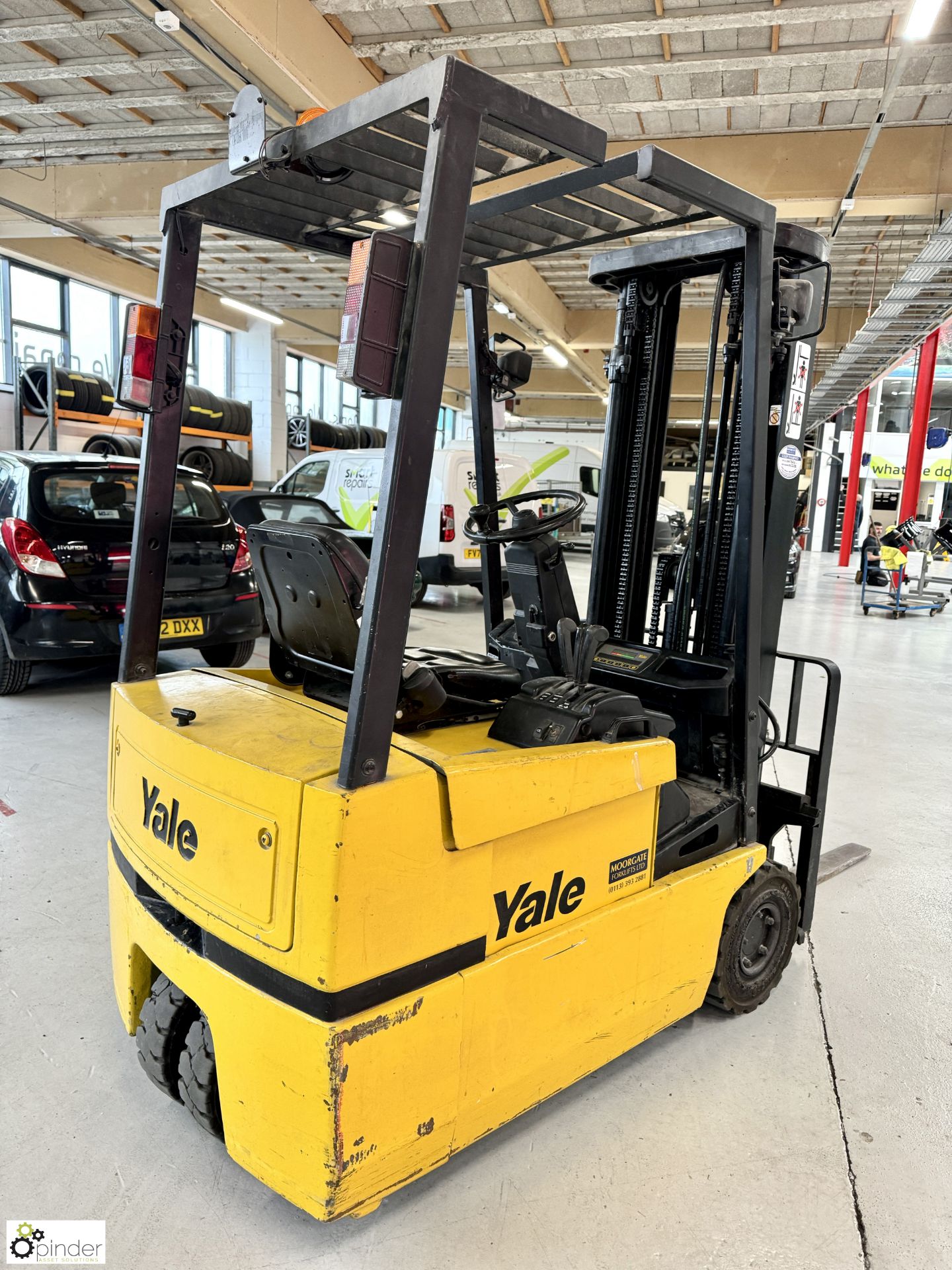 Yale ERP16AFE2130 electric 3-wheel cantilever Forklift Truck, 1460kg capacity, 4191hours, triplex - Image 4 of 15
