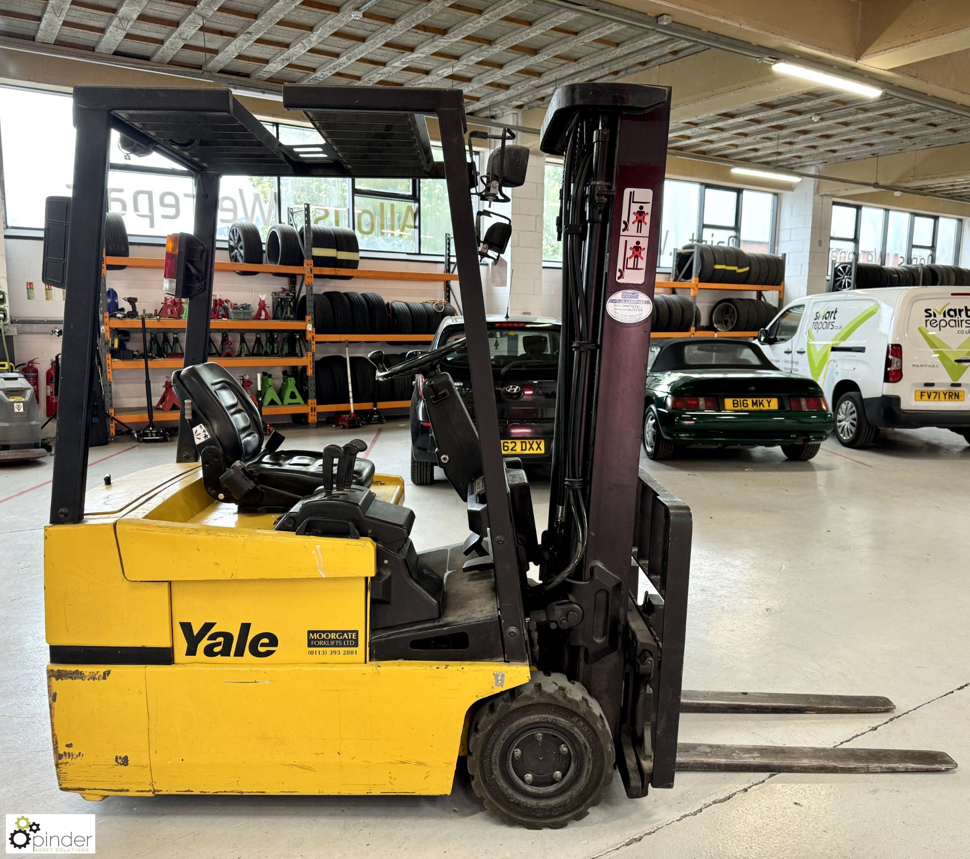 Yale ERP16AFE2130 electric 3-wheel cantilever Forklift Truck, 1460kg capacity, 4191hours, triplex - Image 3 of 15
