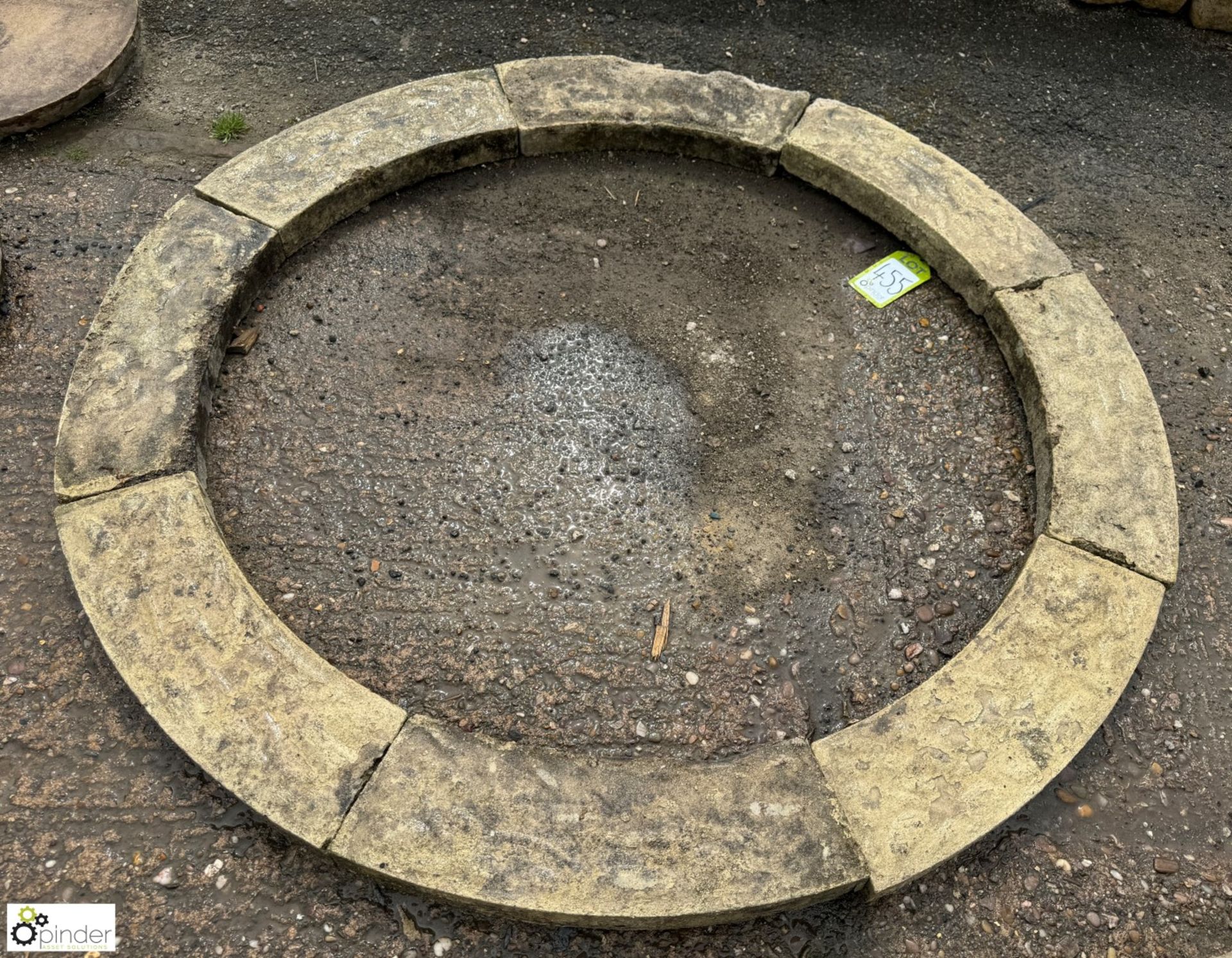 A reconstituted stone Pond Surround, approx. 48in diameter - Image 2 of 4