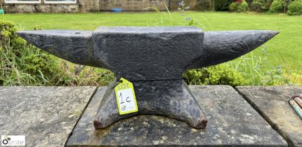 A Georgian cast iron double horned Anvil, approx.