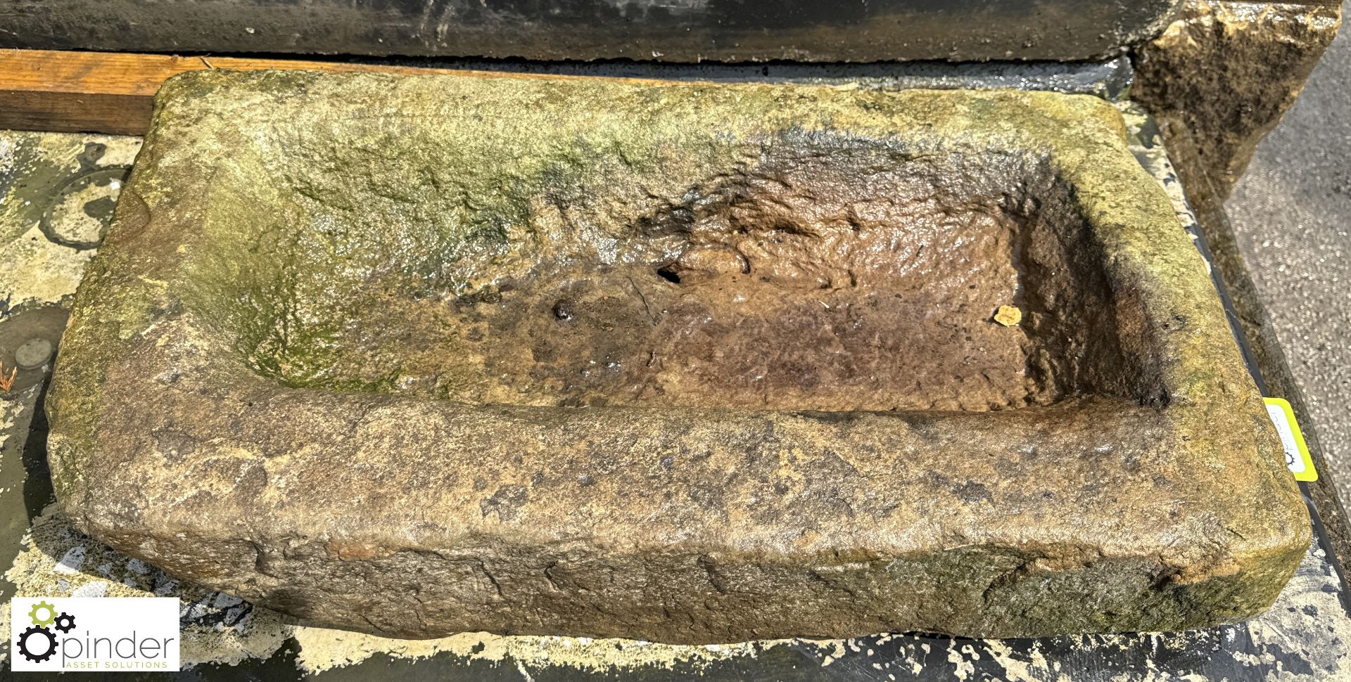 An original Georgian Yorkshire stone Feed Trough, approx. 15in x 20in - Image 2 of 4