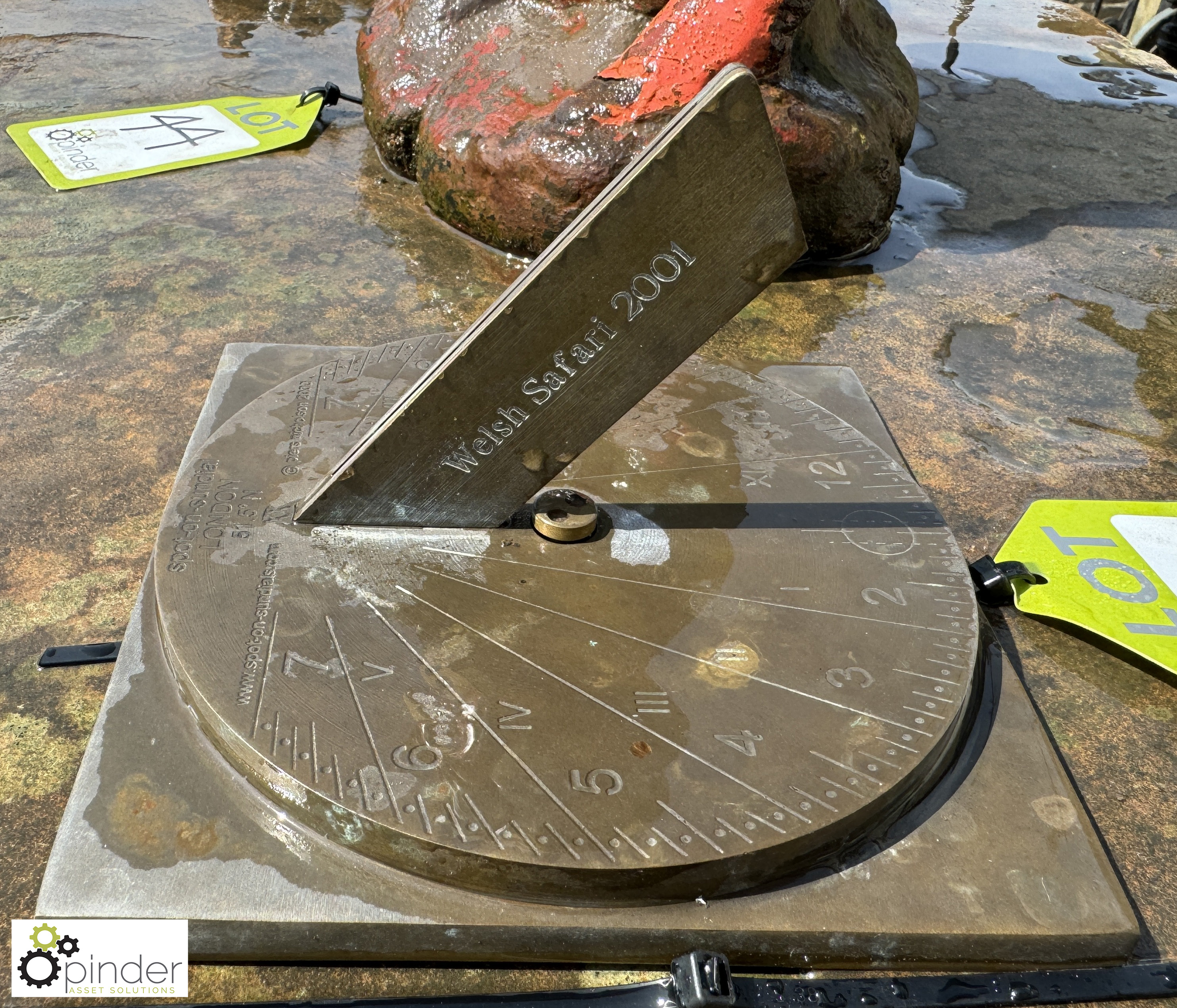A bronze precision instrument mobile Sundial Plate, made in London, inscription “Welsh Safari 2001” - Image 2 of 6