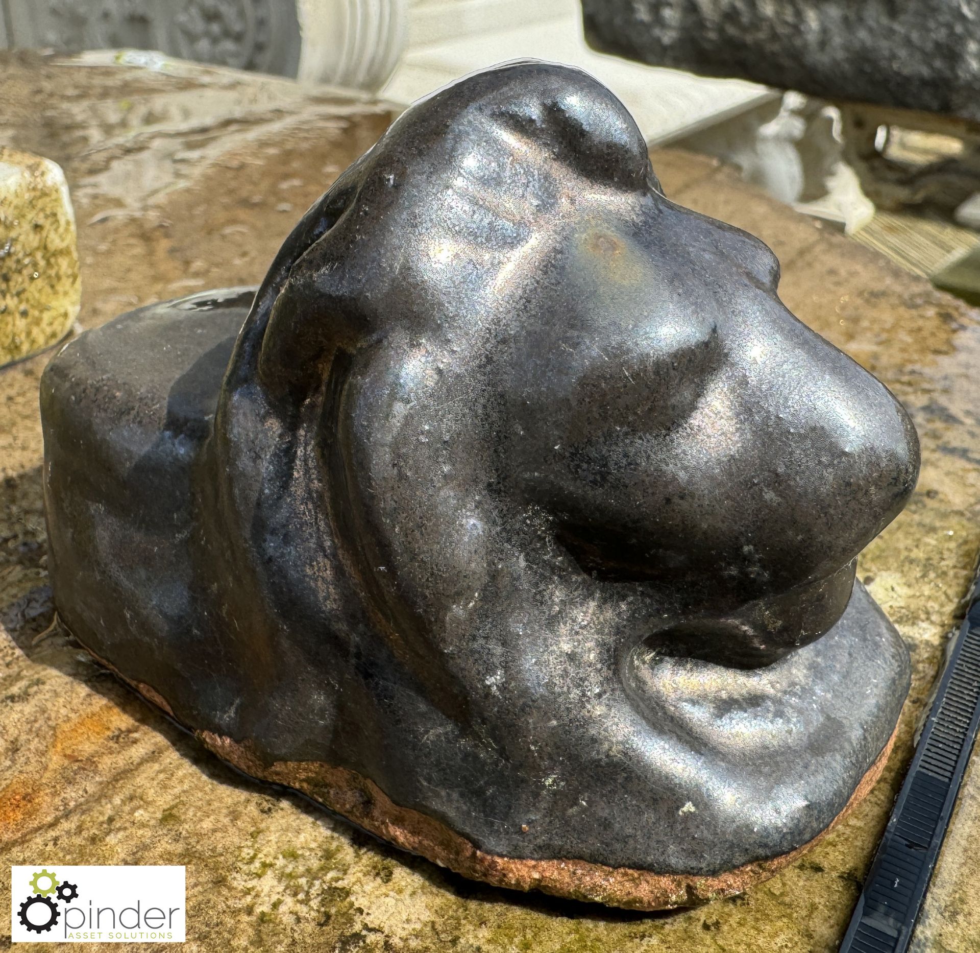 Cast iron vintage Doorstop, depicting a mouse, approx. 3in, circa mid 1900s and terracotta vintage - Image 3 of 5