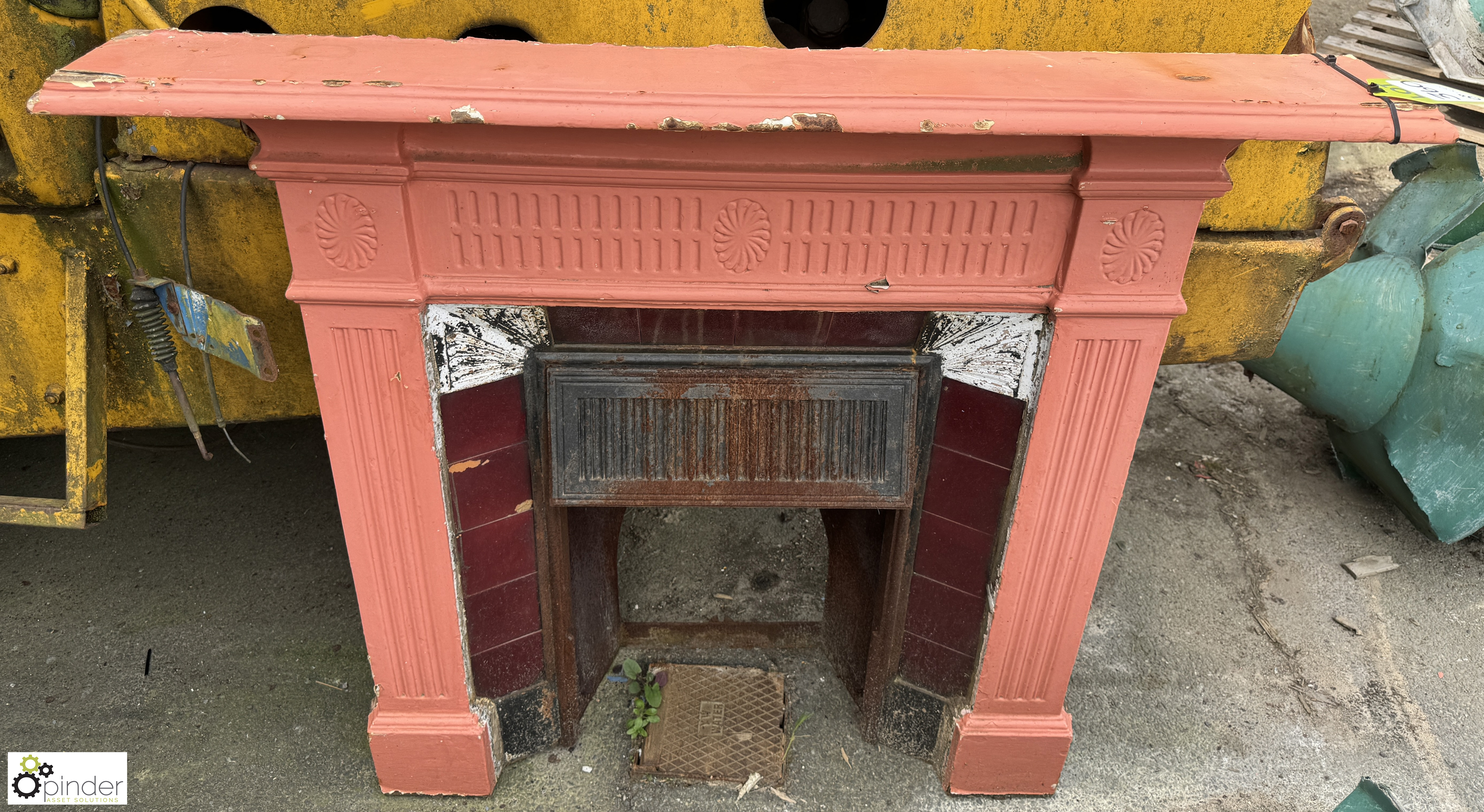 An original Edwardian cast iron Fireplace, approx. 43in x 46in - Image 2 of 5