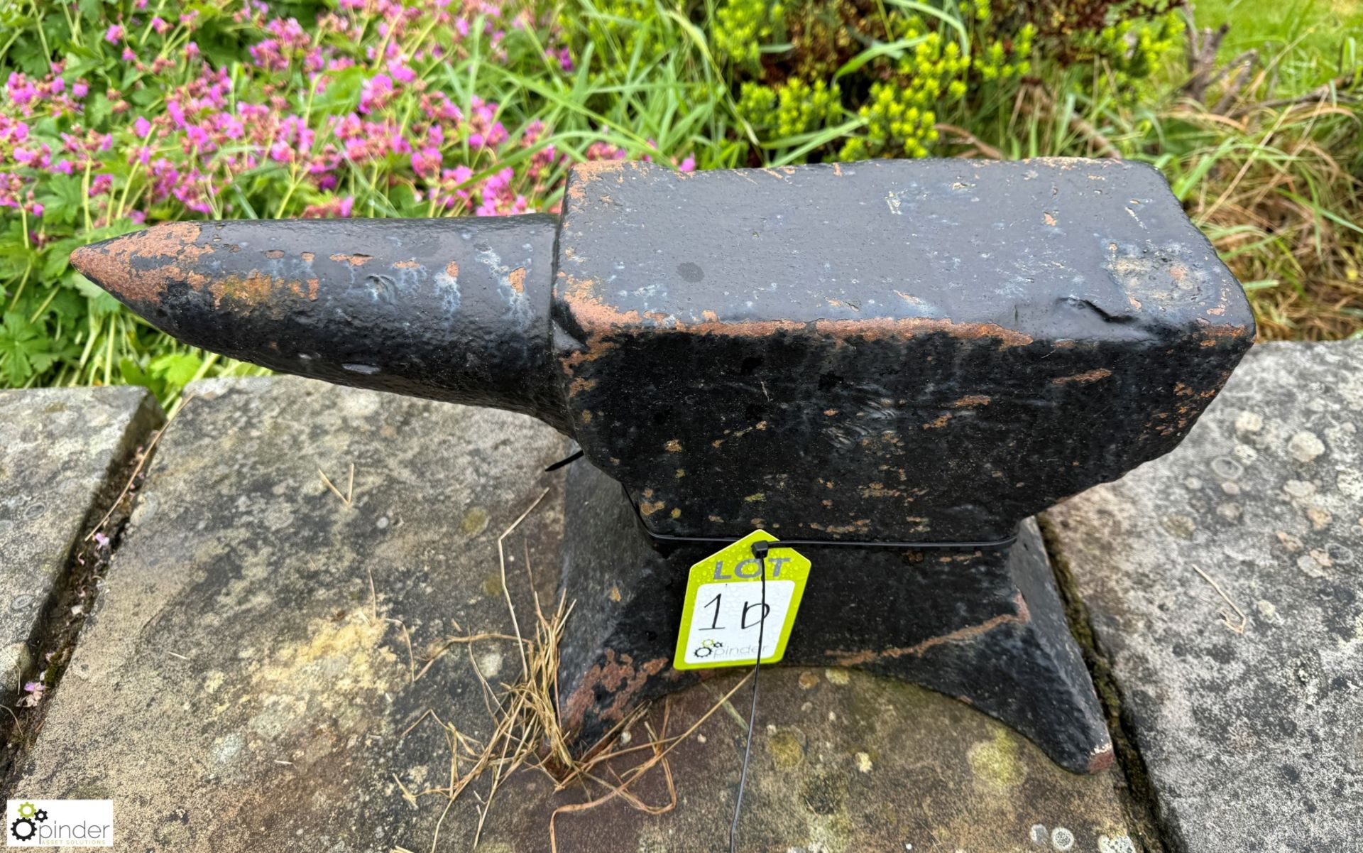 A Georgian cast iron single horned Anvil, approx. - Image 2 of 5