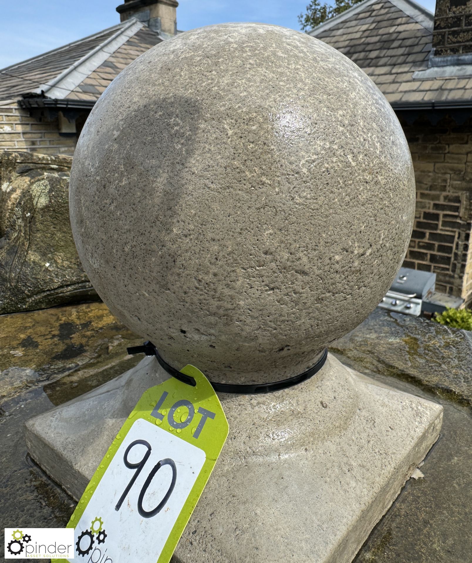 A pair reconstituted stone Ball Finials/Pier Caps, approx. 11in x 8in diameter - Image 5 of 7