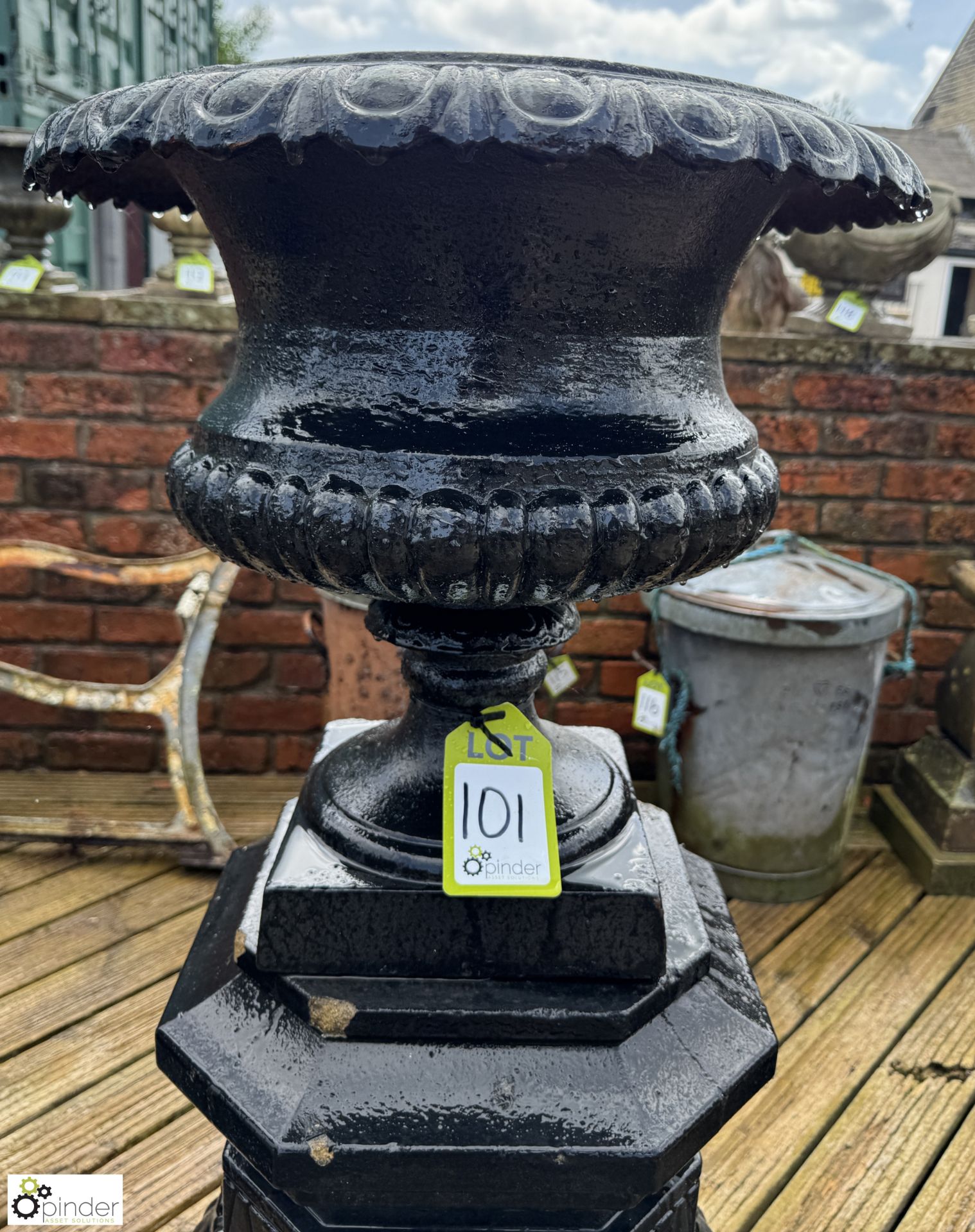 A pair cast iron Garden Urns, with egg and dart gadrooning decoration, on reconstituted stone - Image 8 of 10