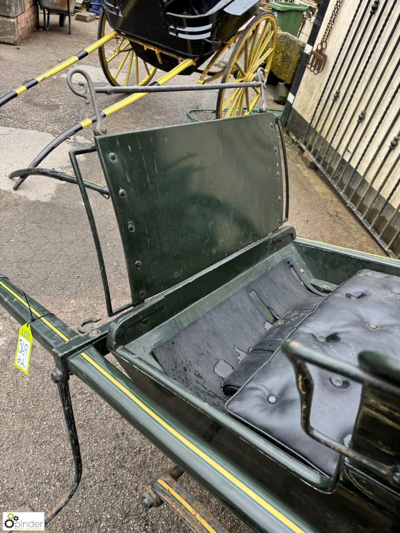 An original Victorian Governors Cart, in British racing green, with olive green and gold - Image 9 of 13