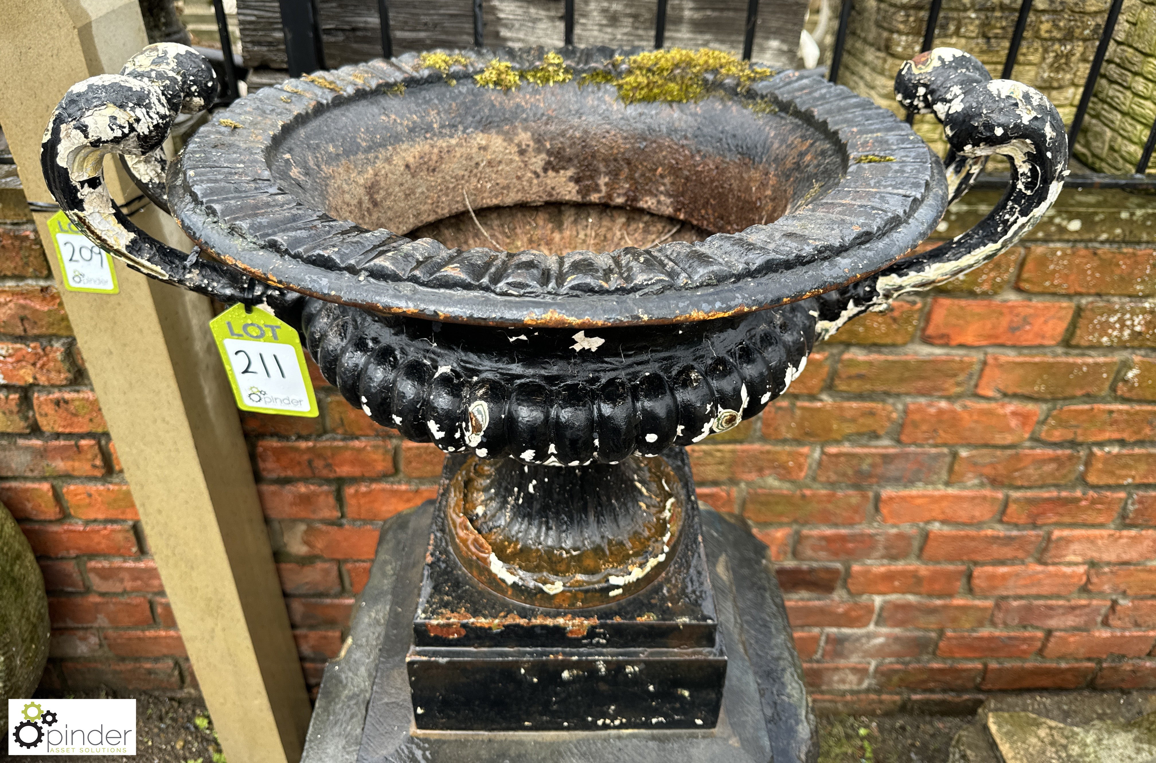 An original cast iron Coalbrookdale Naples Urn, approx. 22in x 27in diameter, item no 1 in the - Image 3 of 6