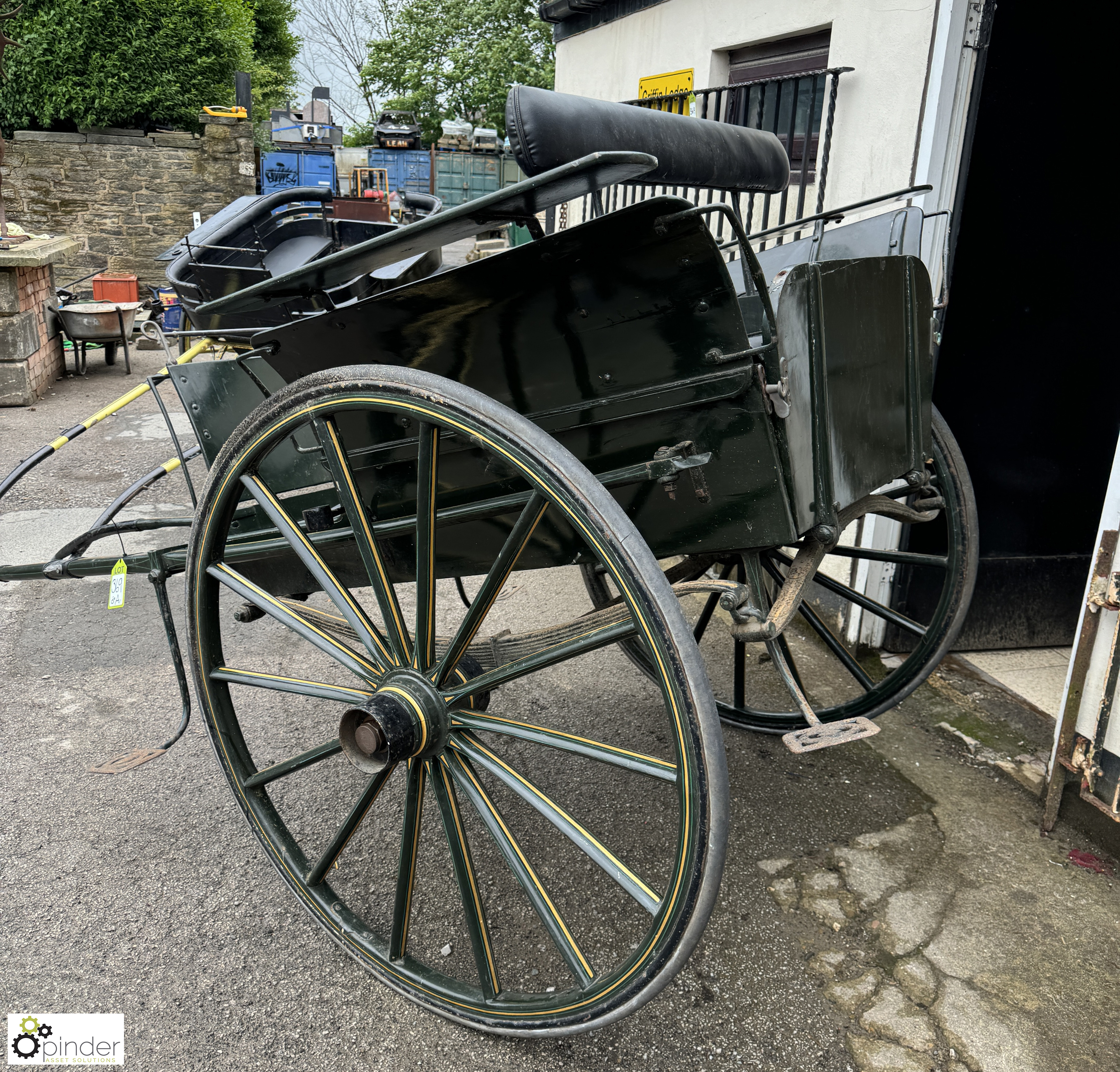 An original Victorian Governors Cart, in British racing green, with olive green and gold - Image 3 of 13