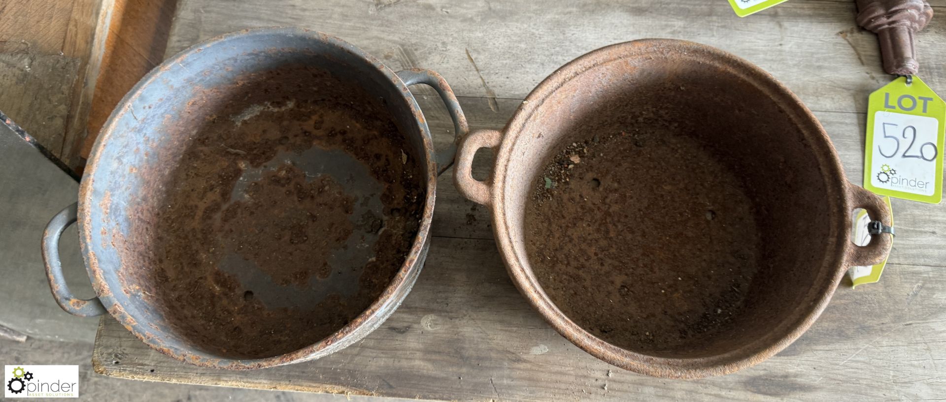 2 cast iron Range Pans, maker's mark "Holcroft 8" - Image 4 of 5