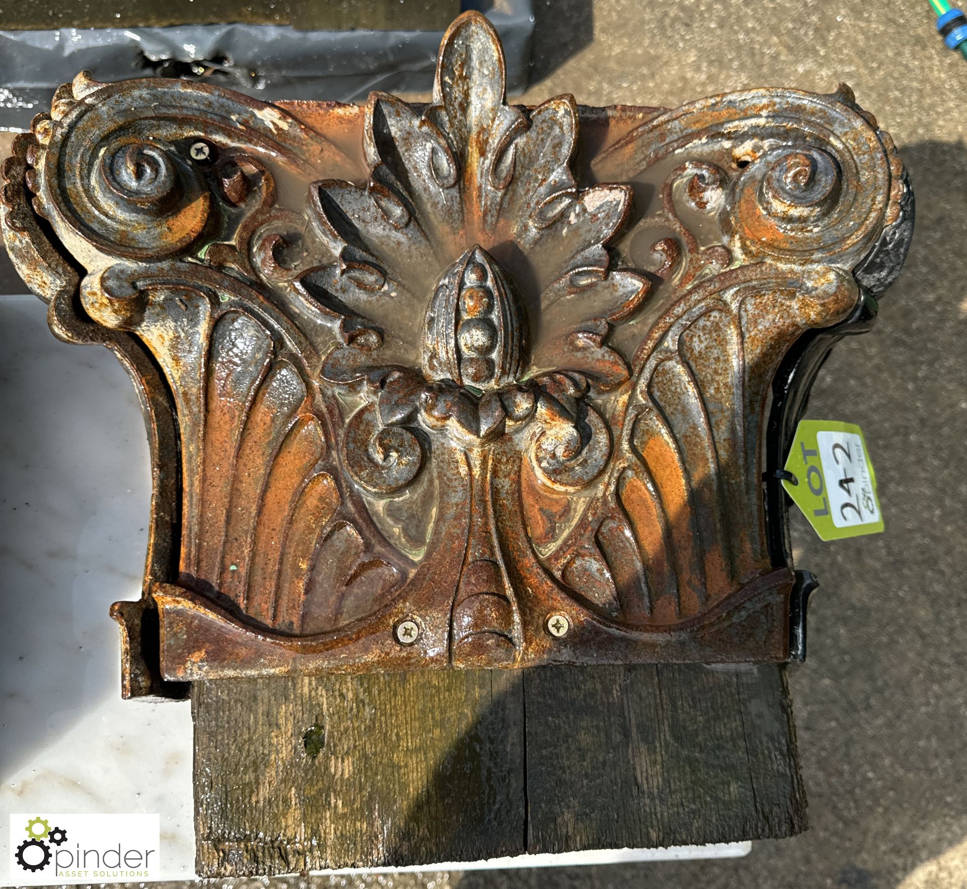 2 cast iron decorative Capital Tops, with matching side pieces, originally from the Paramount and - Image 2 of 9