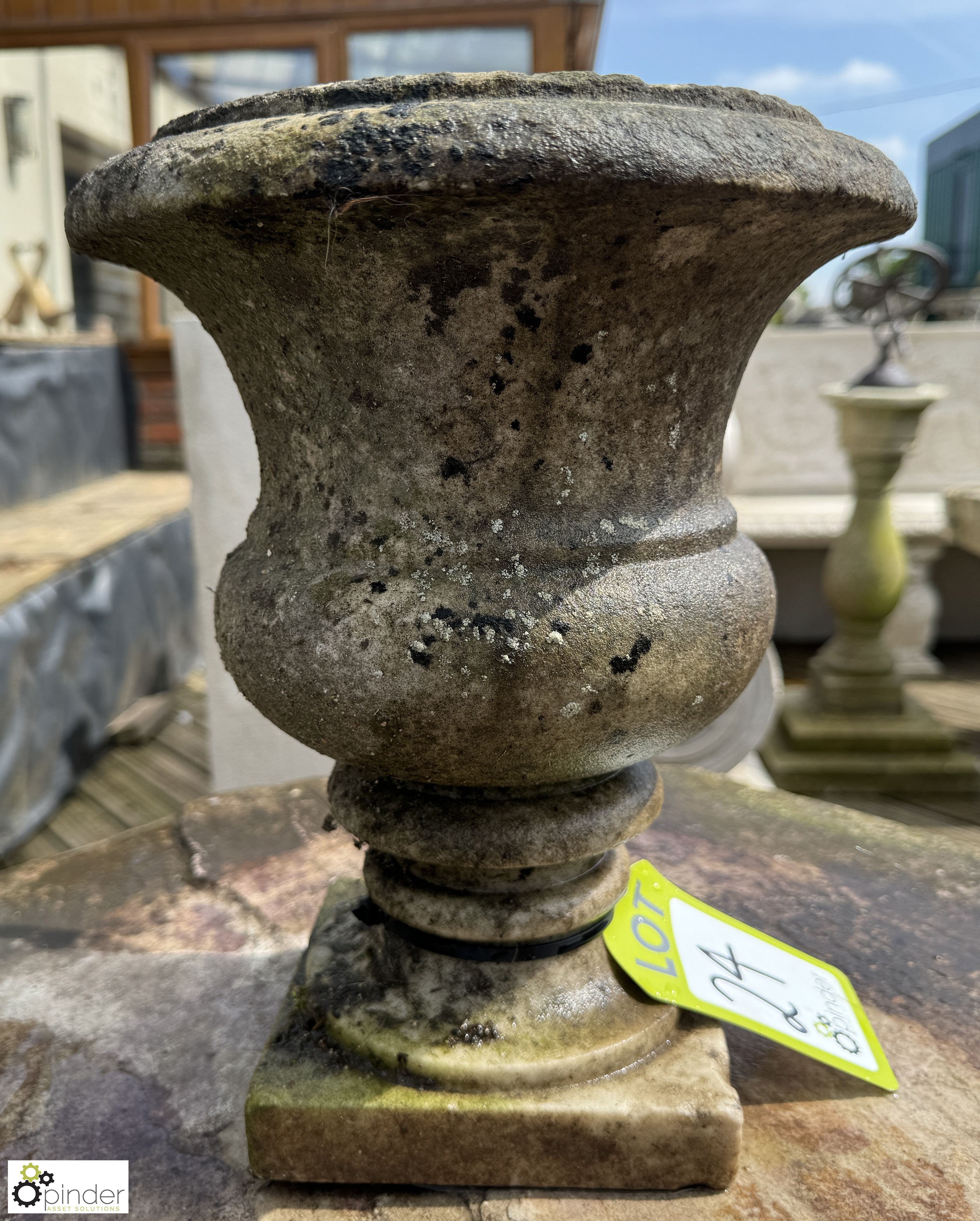 A Victorian statuary white marble Garden Urn, approx. 12in x 10in diameter, circa 1880 to 1900s - Image 3 of 4