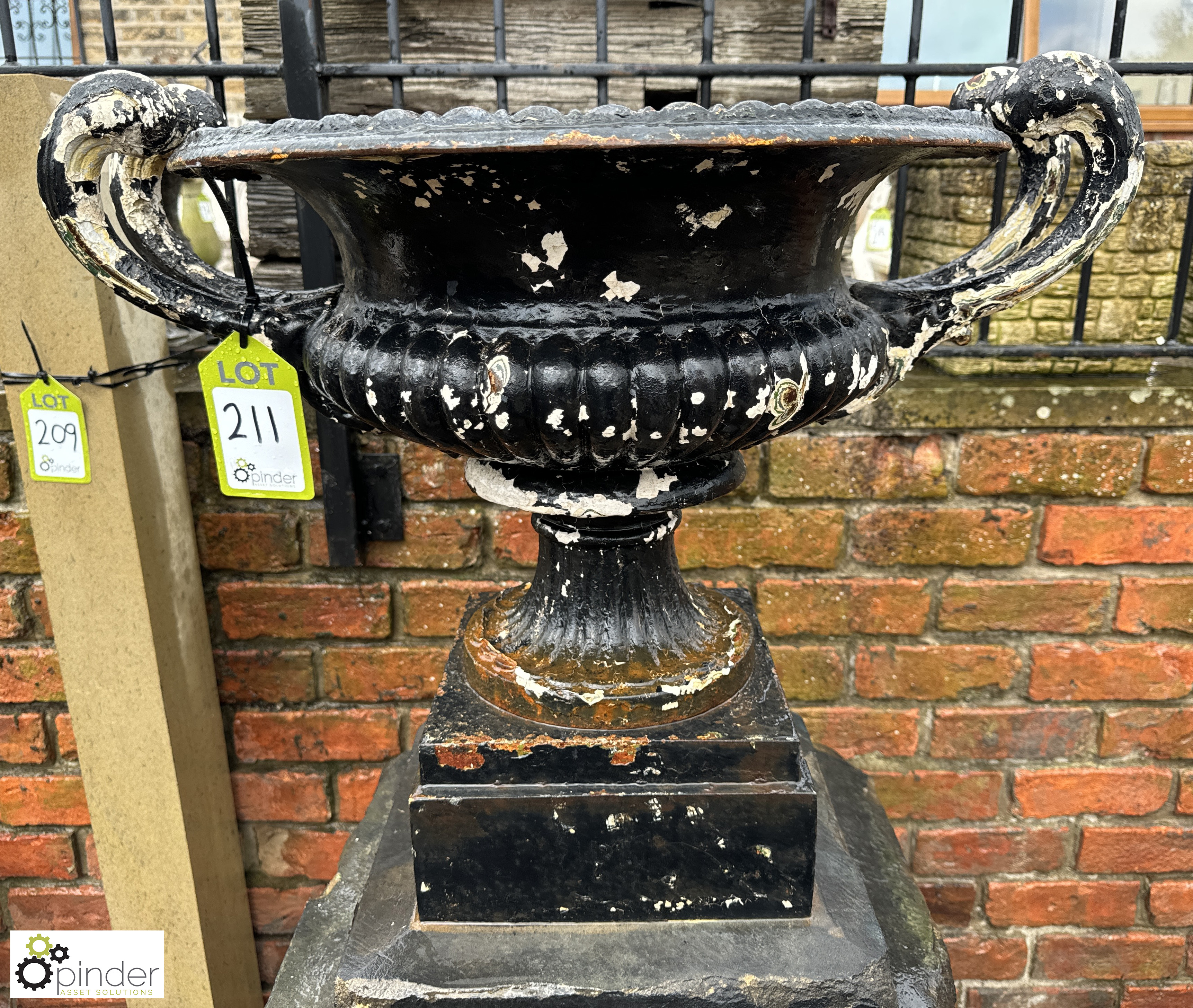 An original cast iron Coalbrookdale Naples Urn, approx. 22in x 27in diameter, item no 1 in the - Image 2 of 6