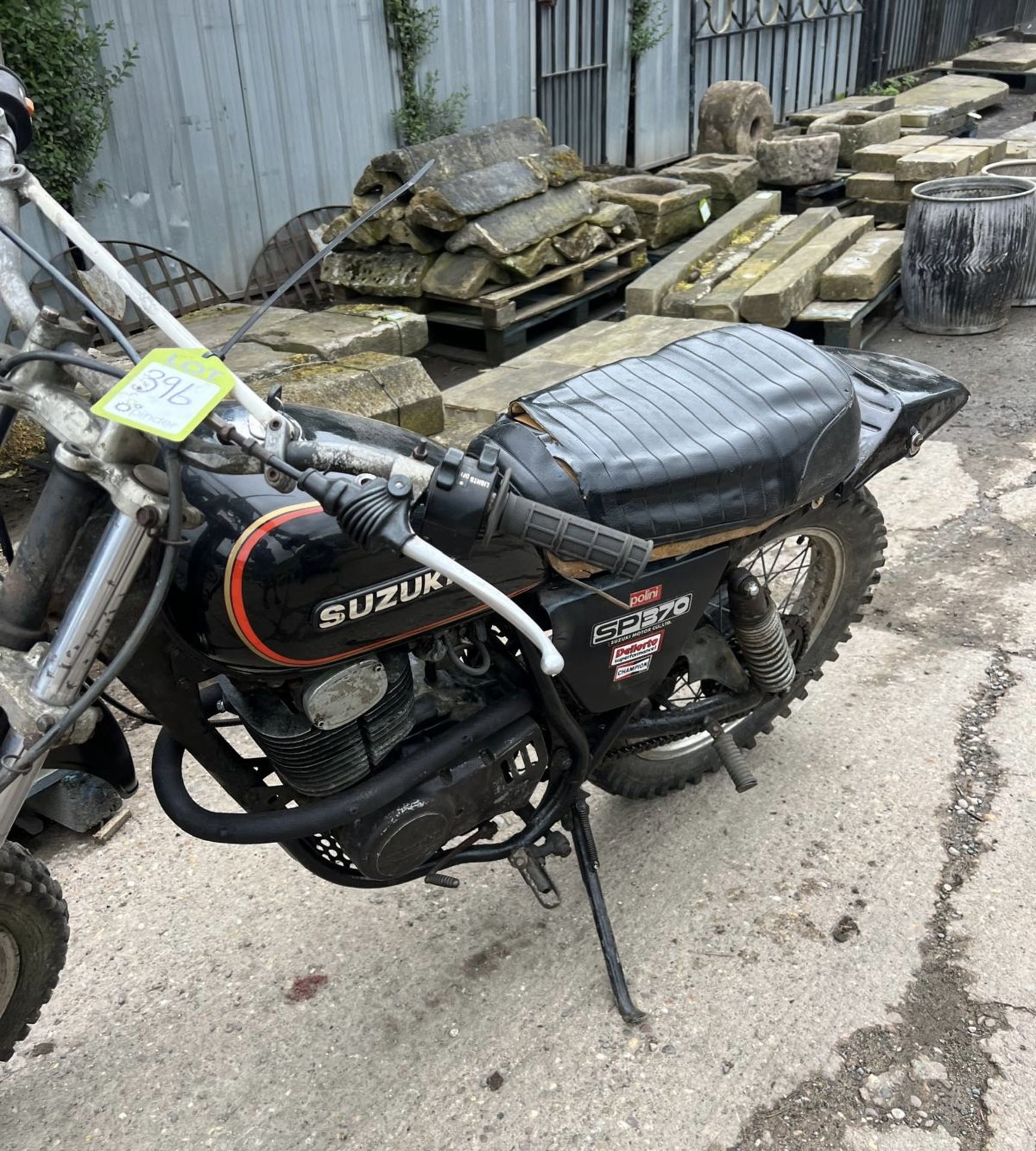 Suzuki SP370 Motorbike, been dry stored for over 2 - Image 4 of 30