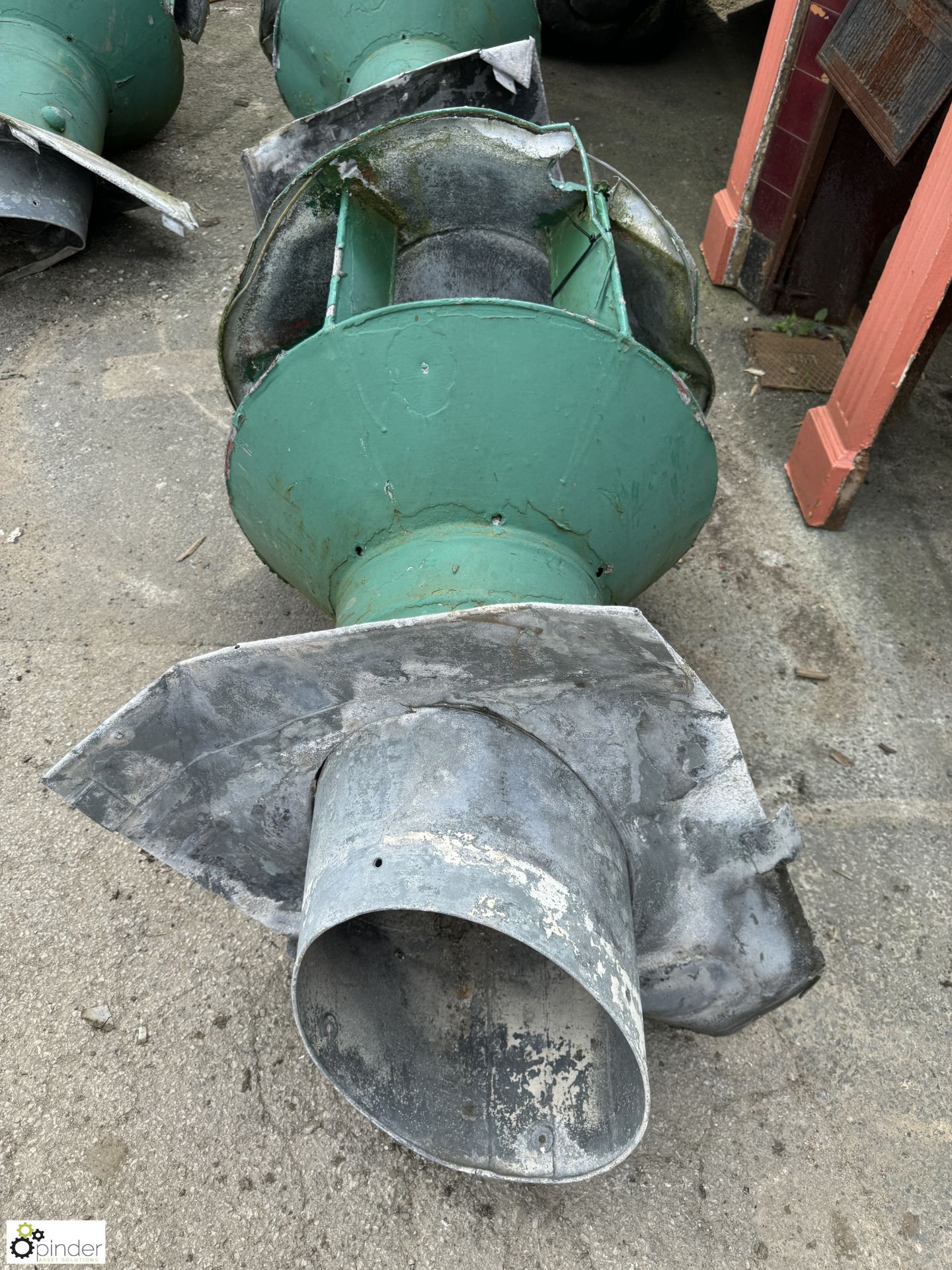 A green galvanised metal factory roof vent. Approx 55” H - Image 3 of 4