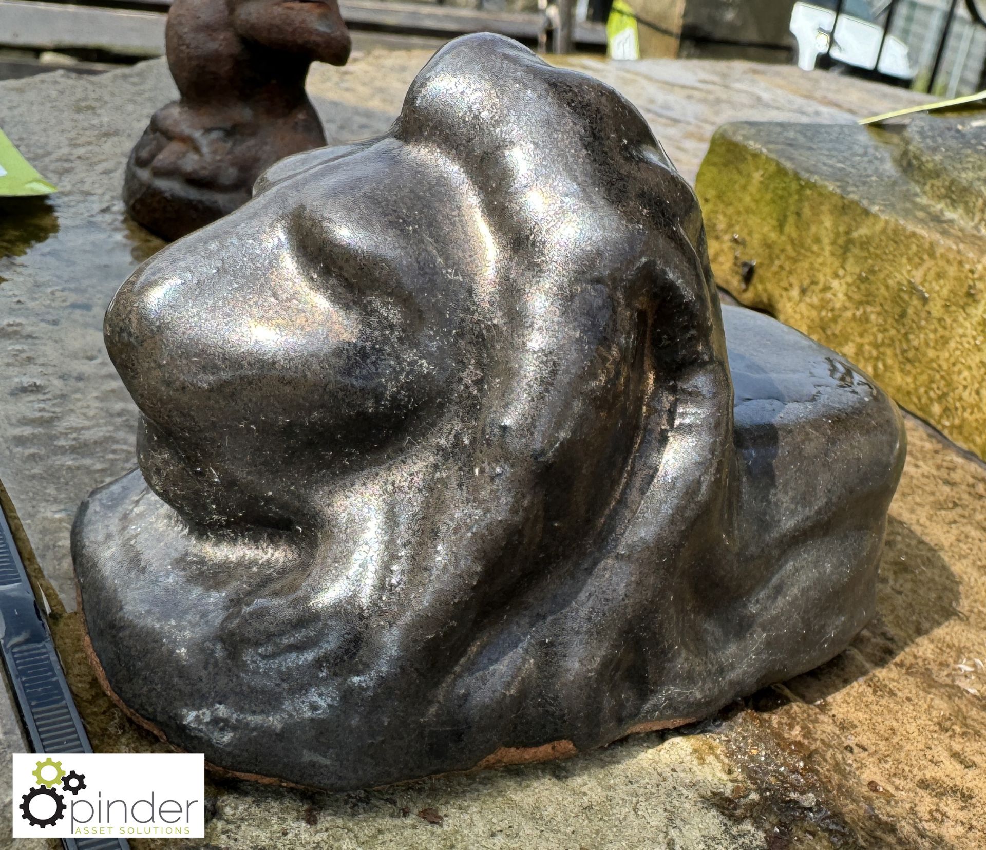 Cast iron vintage Doorstop, depicting a mouse, approx. 3in, circa mid 1900s and terracotta vintage - Image 4 of 5