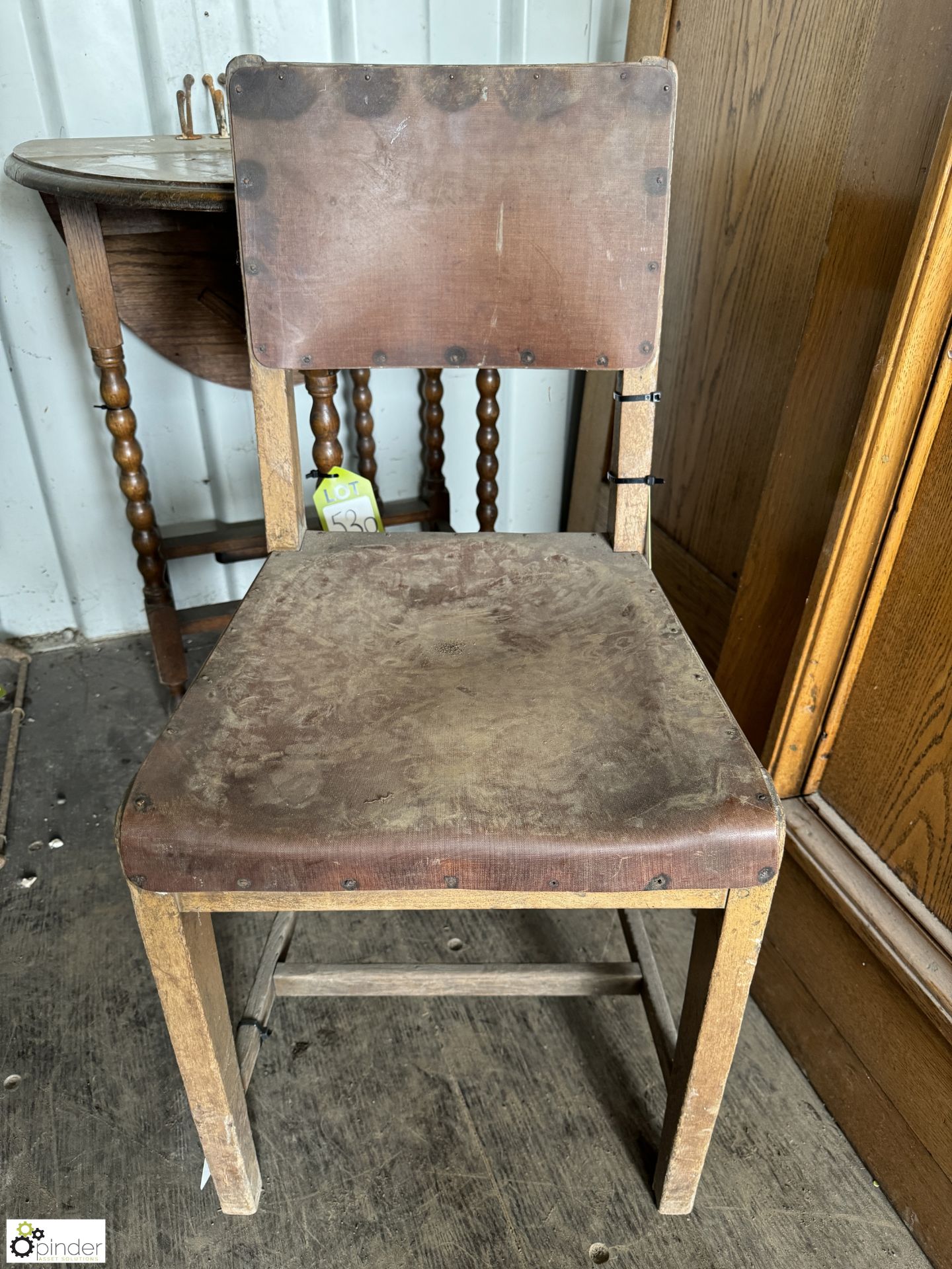 An oak and bentwood Clerks Chair, approx. 28in x 1 - Image 2 of 3