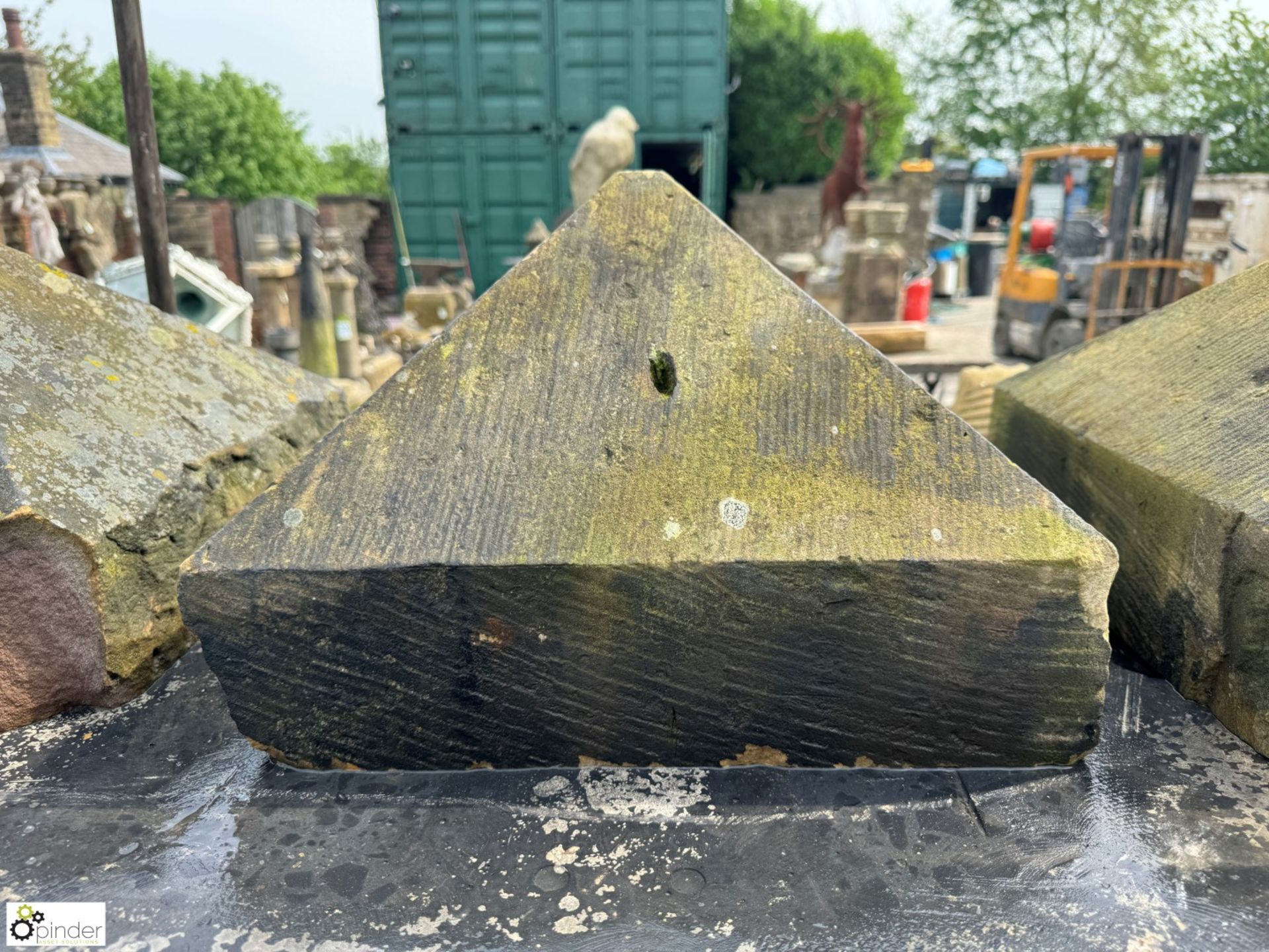 A set 3 Victorian Yorkshire stone triangular top Pier Caps, approx. 10in x 16in x 16in - Image 8 of 10