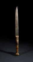 A JADE HILTED AND GOLD-DAMASCENED WATERED-STEEL DAGGER (KARD) 18TH CENTURY, PERSIA
