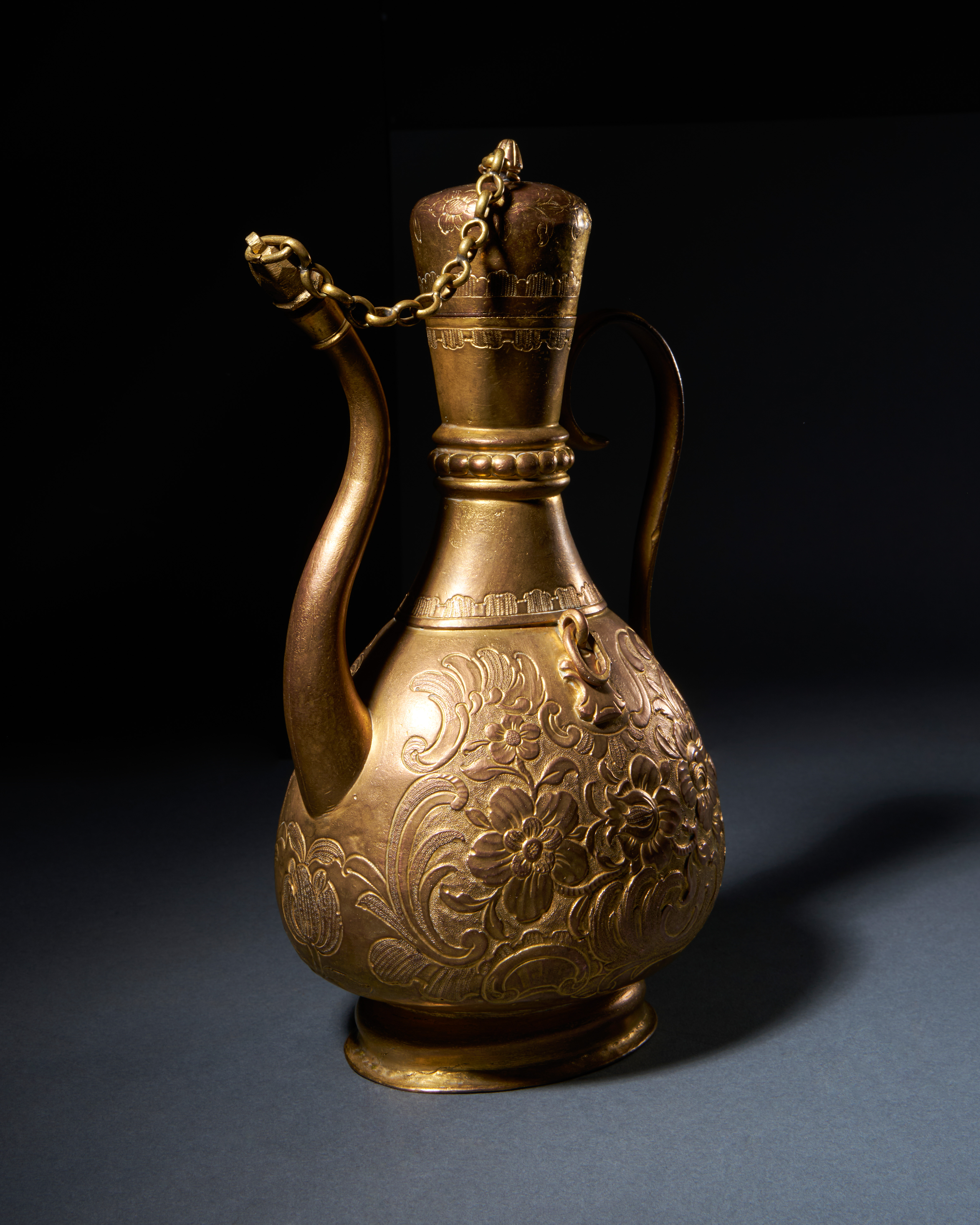 AN OTTOMAN GILT-COPPER (TOMBAK) PILGRIM ZAM-ZAM EWER, OTTOMAN, TURKEY 18TH CENTURY - Image 4 of 8