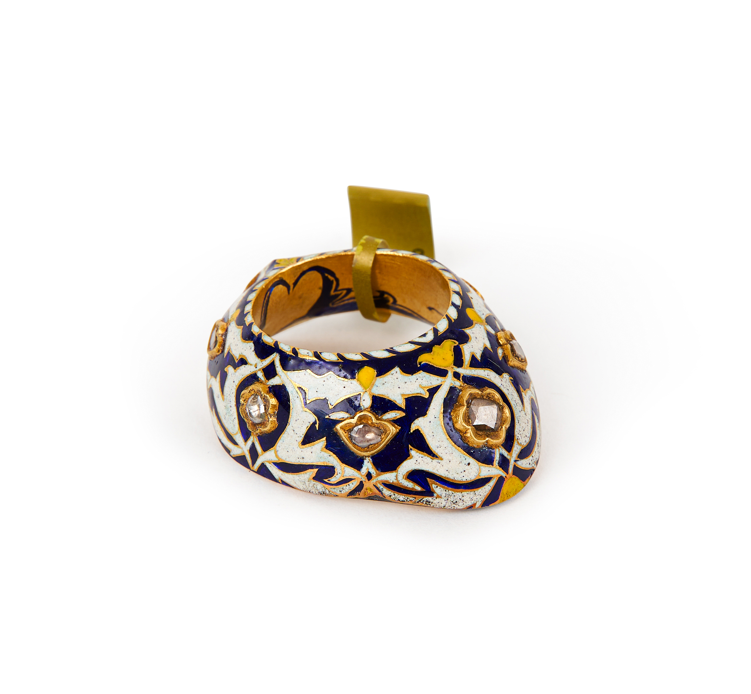 A RARE GEM SET ENAMELLED GOLD MUGHAL ARCHER RING, 18TH CENTURY, INDIA - Image 8 of 9