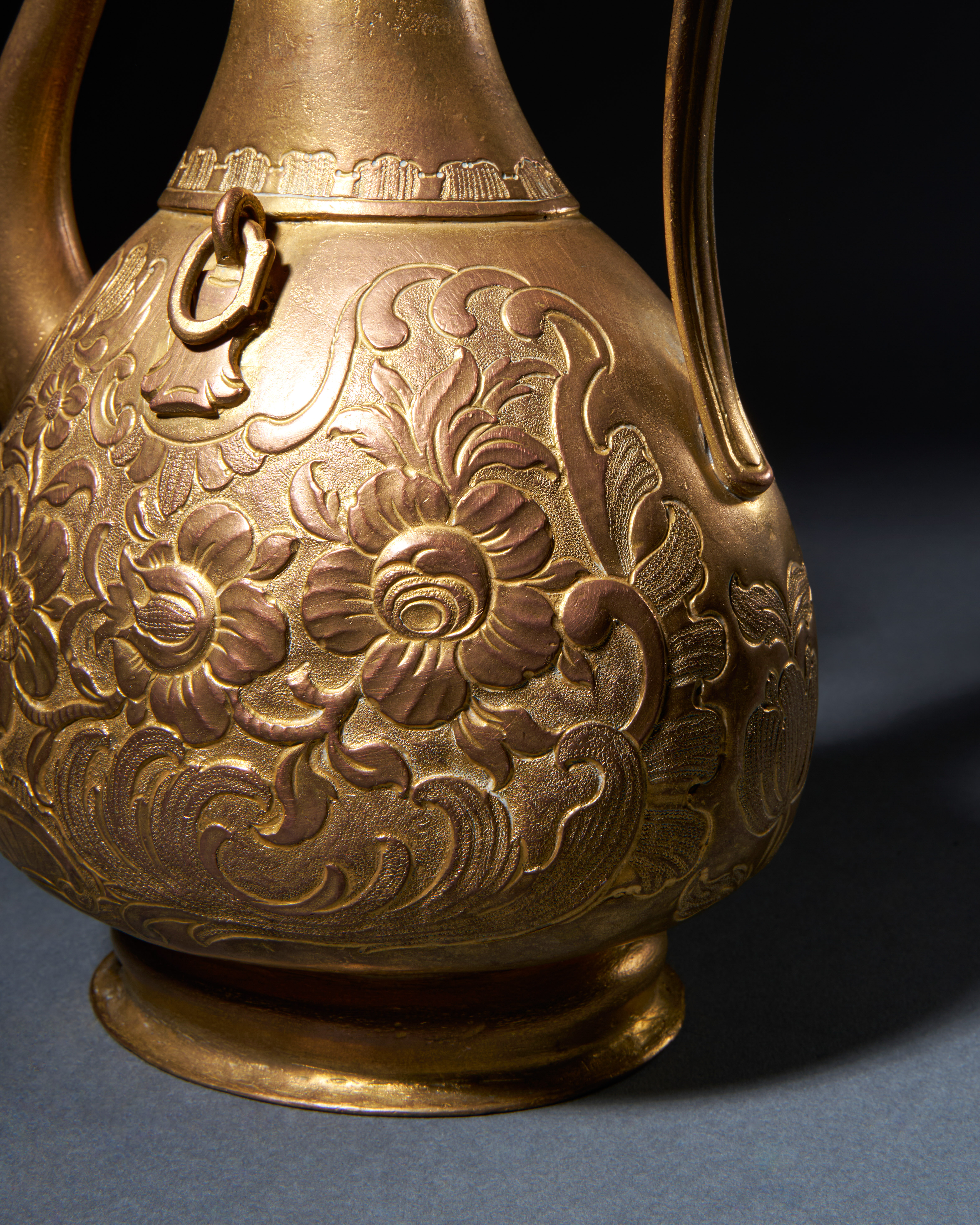 AN OTTOMAN GILT-COPPER (TOMBAK) PILGRIM ZAM-ZAM EWER, OTTOMAN, TURKEY 18TH CENTURY - Image 7 of 8