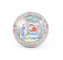 A CHINESE ENAMEL CIRCULAR FIGURAL BOX, QIANLONG MARK & OF THE PERIOD (1736-1795)