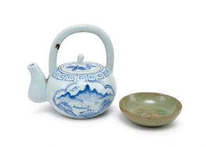 A KOREAN BLUE & WHITE TEAPOT & A CELADON DISH, JOSEON DYNASTY (1392-1897)