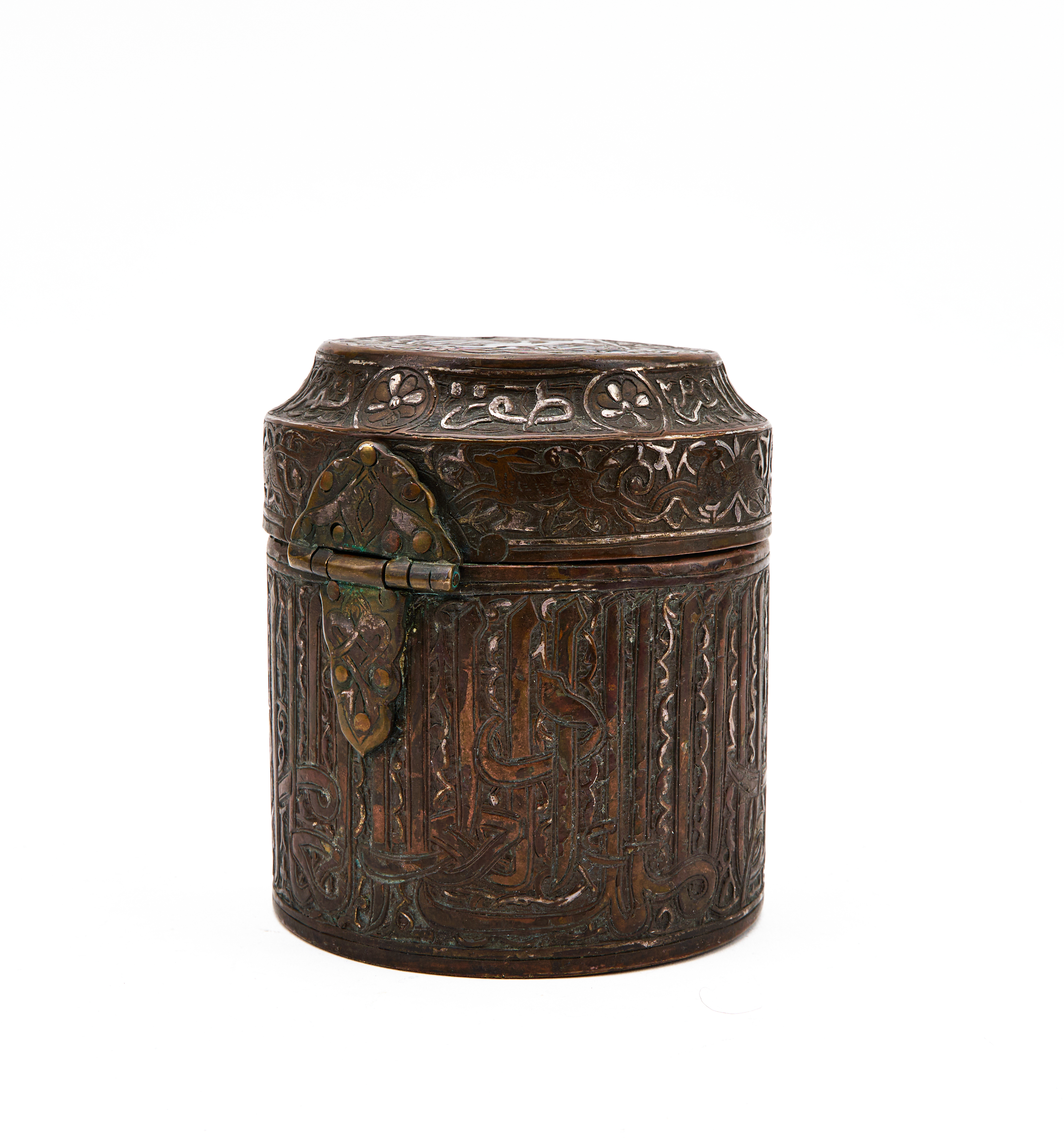 A SILVER INLAID SELJUK BRONZE INKWELL PENDANT, PERSIA, 12TH CENTURY - Image 5 of 8