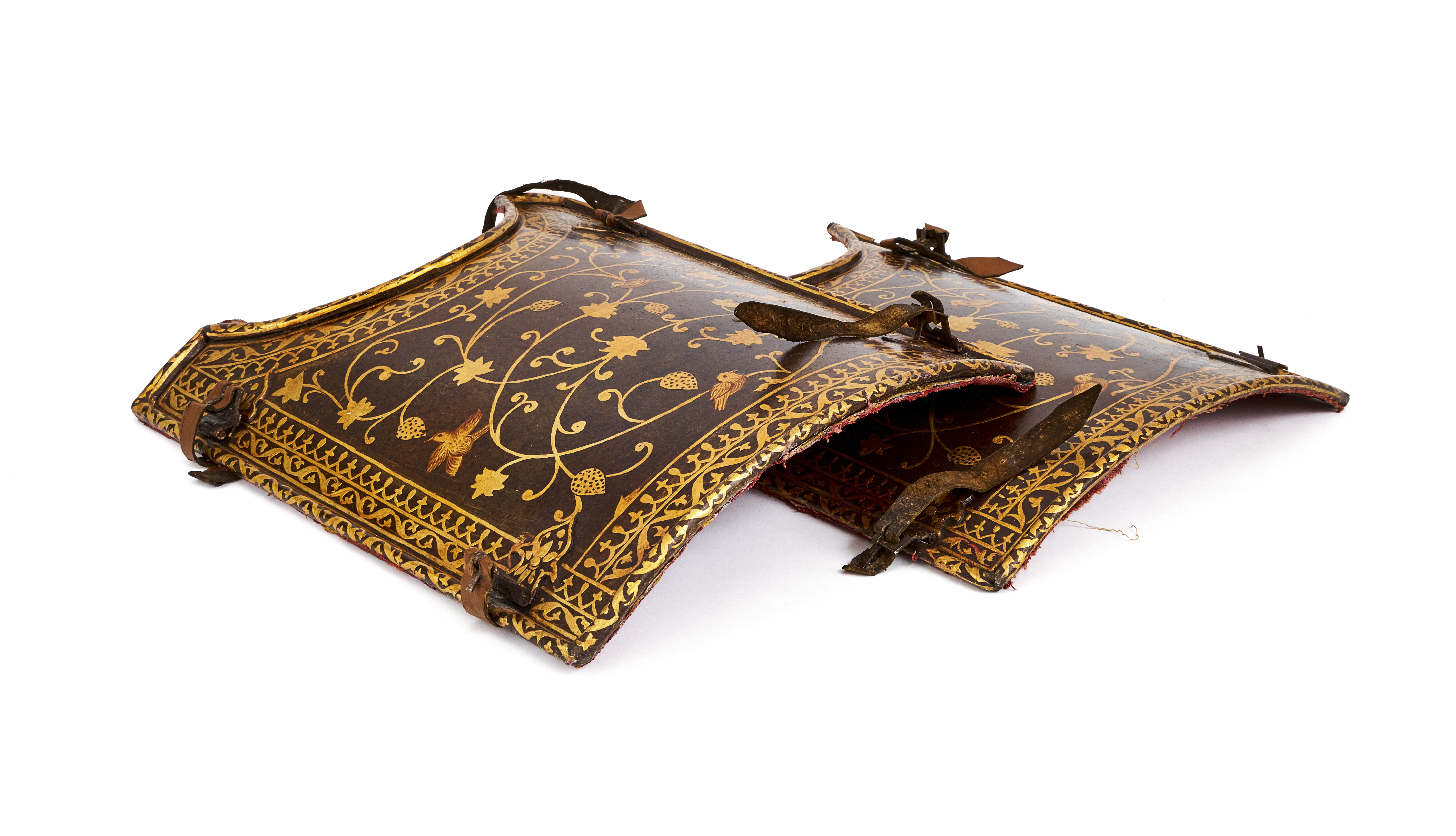 A PAIR OF GOLD-DAMASCENED STEEL SIDE ARMOUR PLATES, 19TH CENTURY, QAJAR - Image 4 of 6