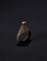 A SILVER SIGNET RING, POSSIBLY ARMENIAN OR TRIBAL