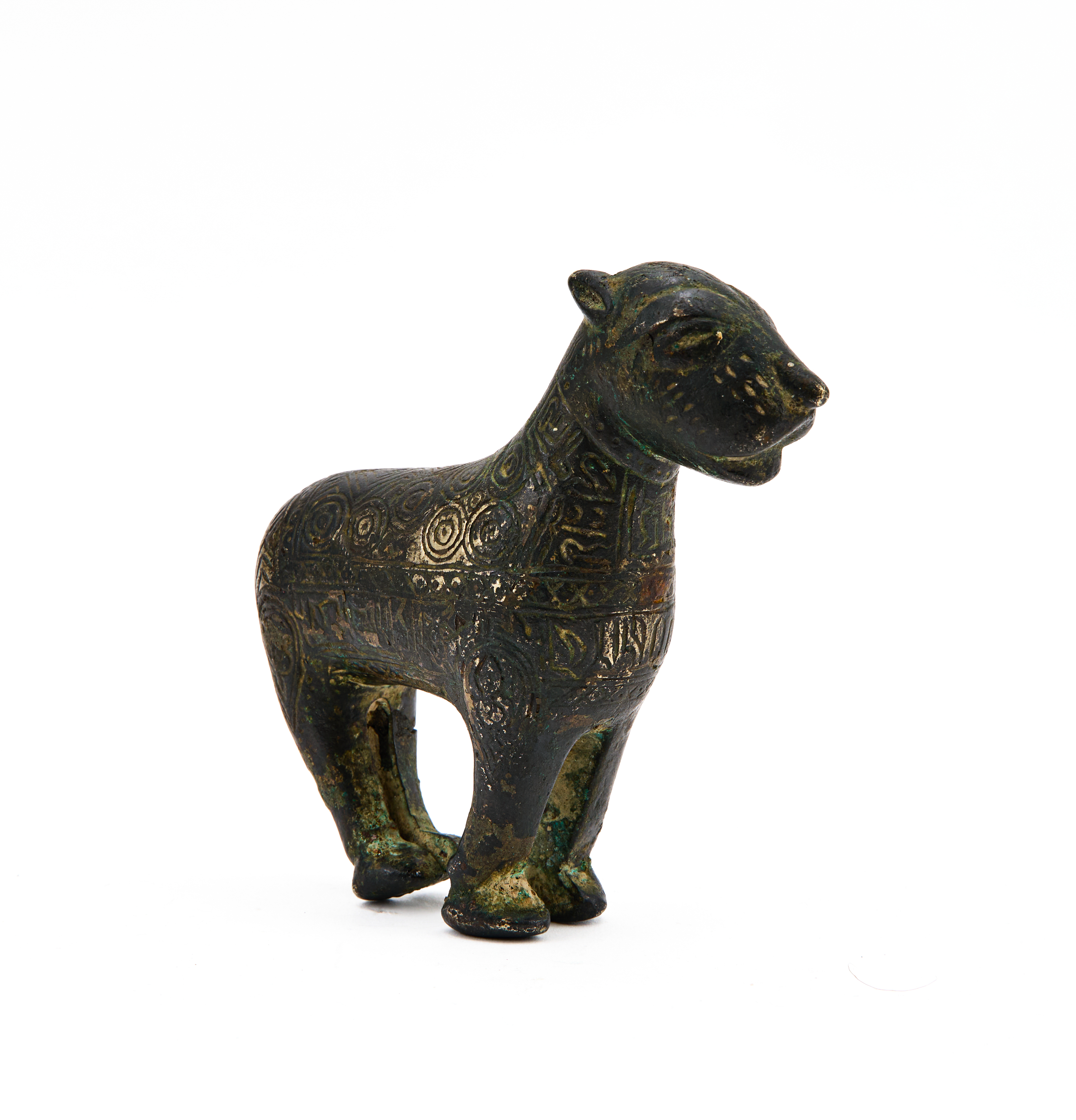 AN ISLAMIC BRONZE AQUAMANILE IN THE FORM OF A FELINE - Image 3 of 4