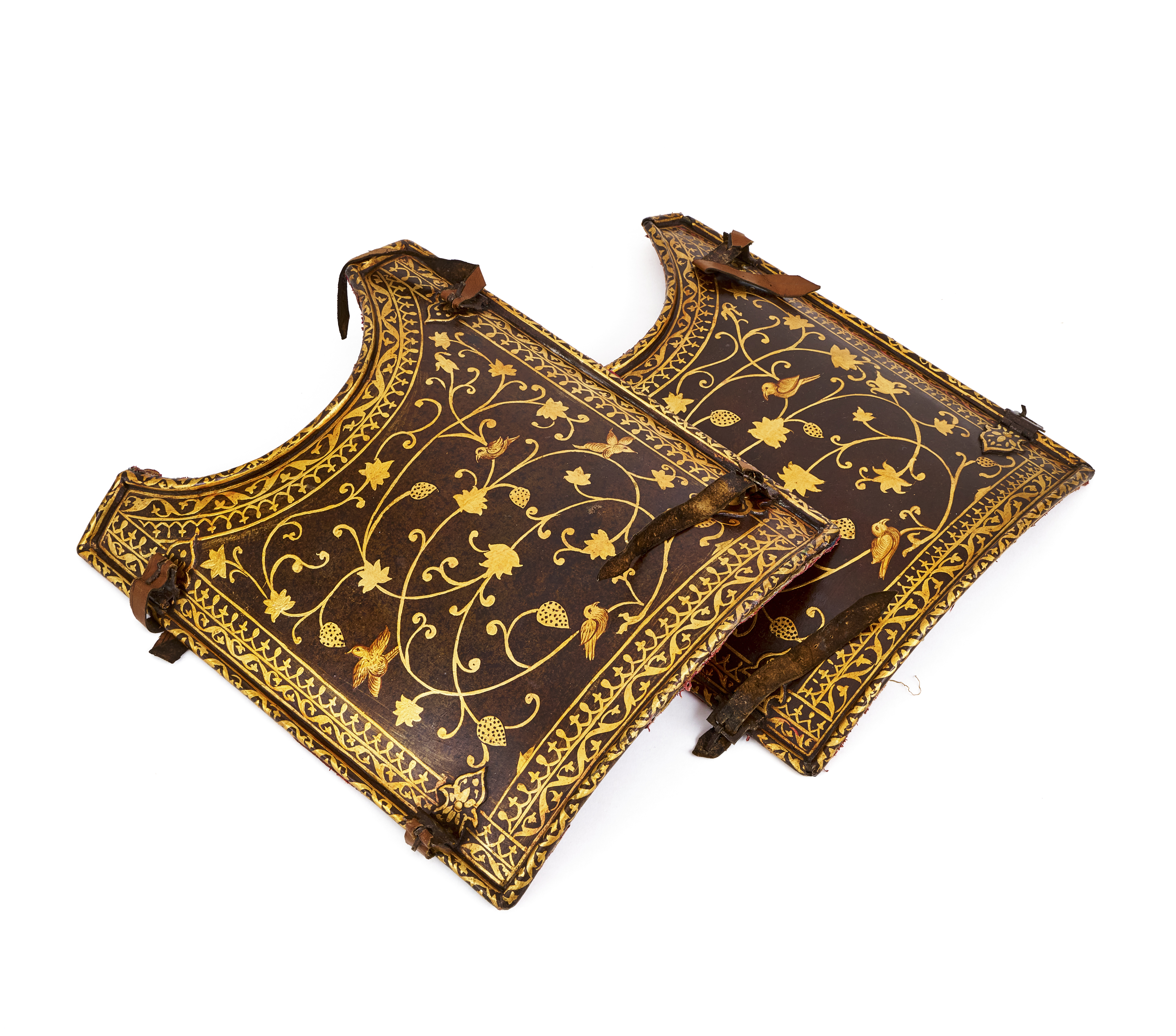 A PAIR OF GOLD-DAMASCENED STEEL SIDE ARMOUR PLATES, 19TH CENTURY, QAJAR - Image 3 of 6