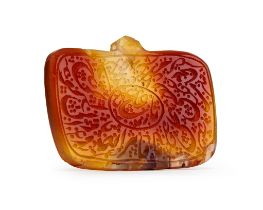 A LARGE INSCRIBED AGATE SEAL, 19TH CENTURY, PERSIA
