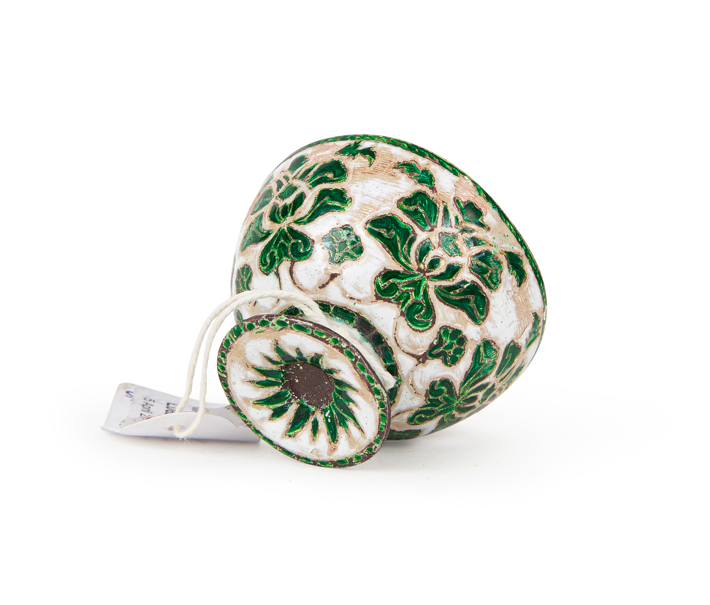 A ROYAL GREEN & WHITE ENAMELLED MUGHAL WINE CUP, 17TH CENTURY, INDIA - Image 5 of 5
