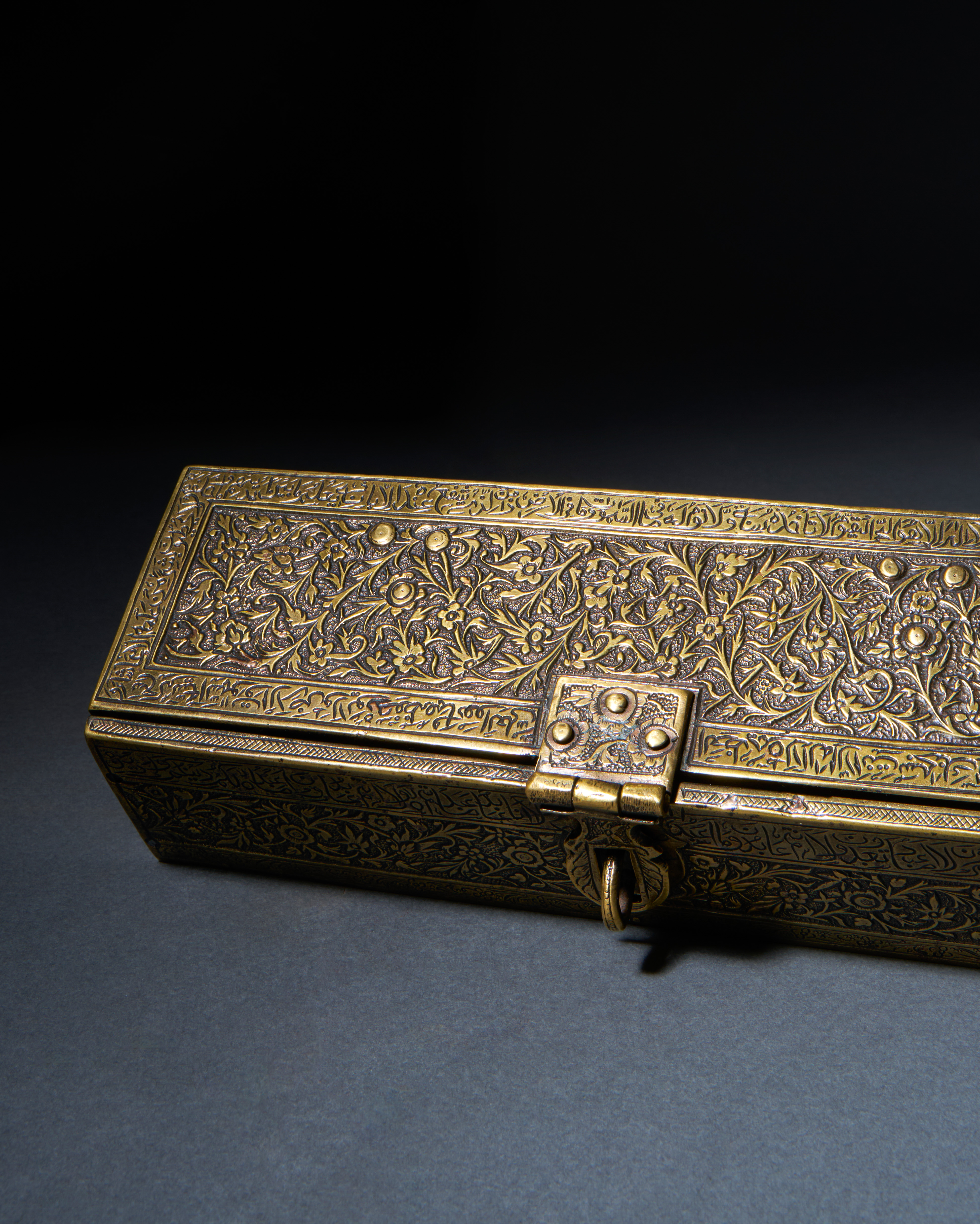 A CALLIGRAPHIC INSCRIBED BRASS INDO PERSIAN PEN CASE, 19TH CENTURY - Image 3 of 3
