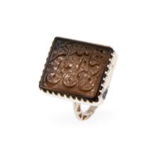 A CALLIGRAPHIC INSCRIBED AGATE RING, 19TH CENTURY AND LATER, PERSIA