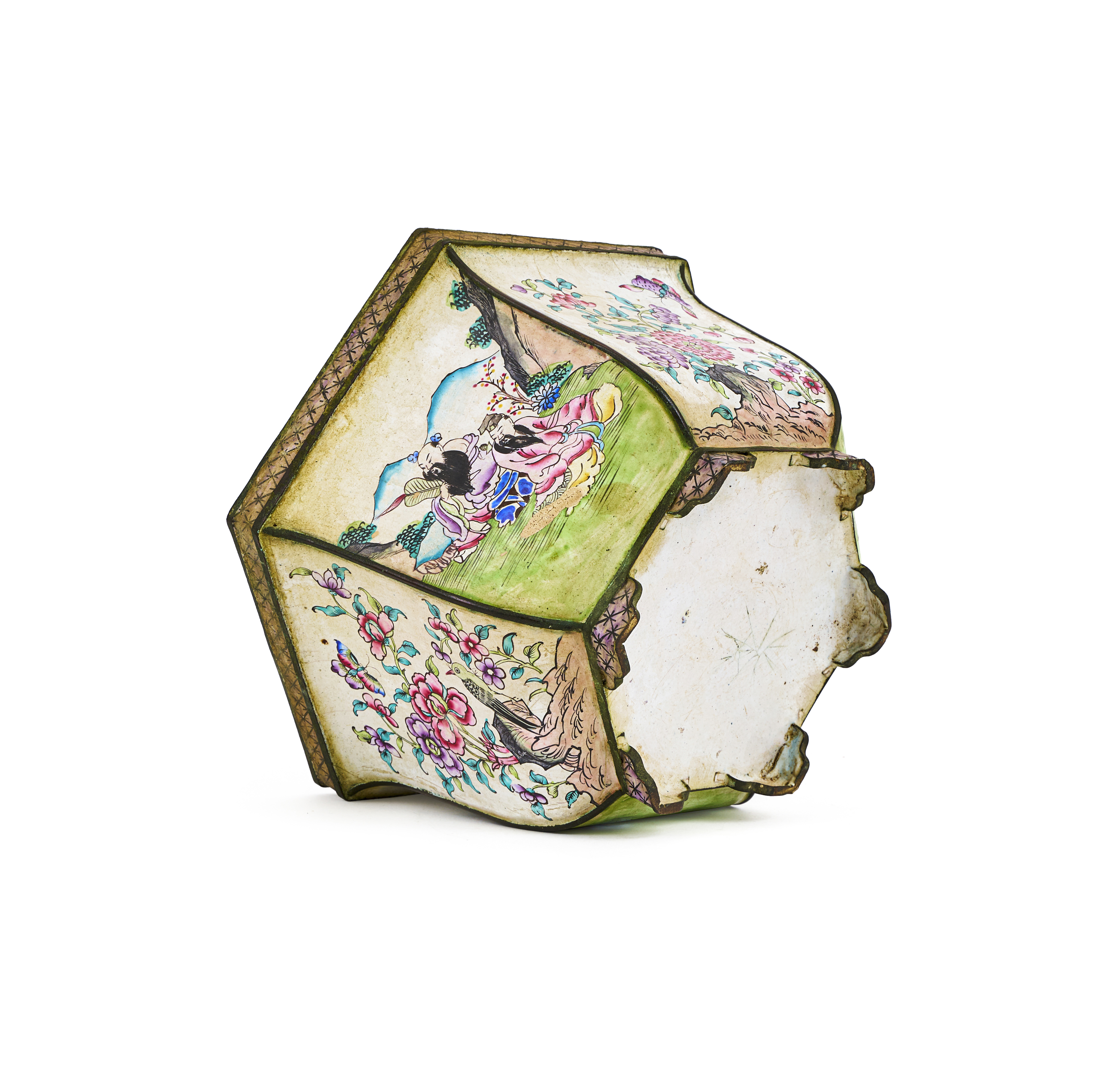 A CHINESE HEXAGONAL CANTON ENAMEL JARDINERE, QING DYNASTY (1644-1911) - Image 5 of 5