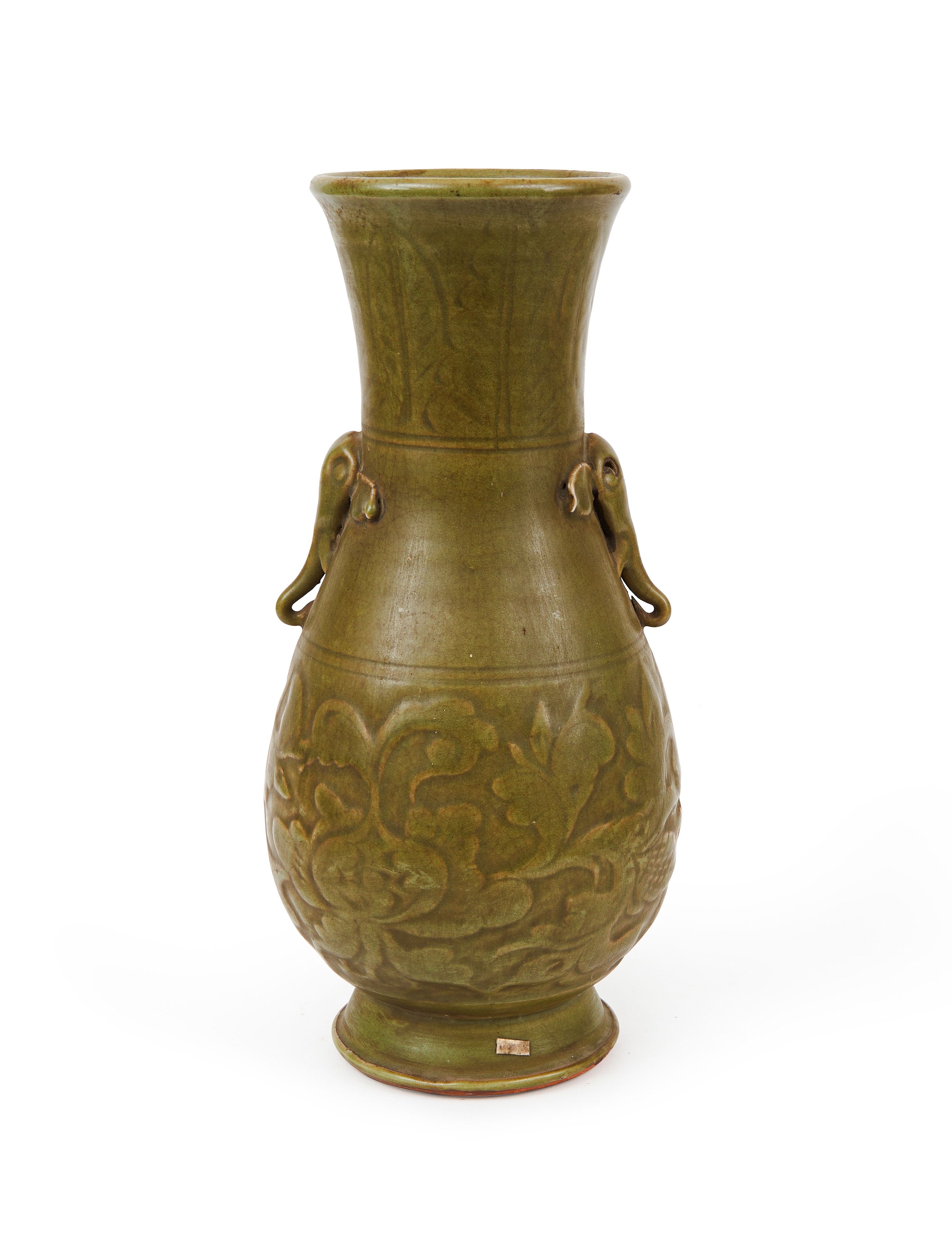 A TEA DUST GLAZED VASE, QING DYNASTY (1644-1911)