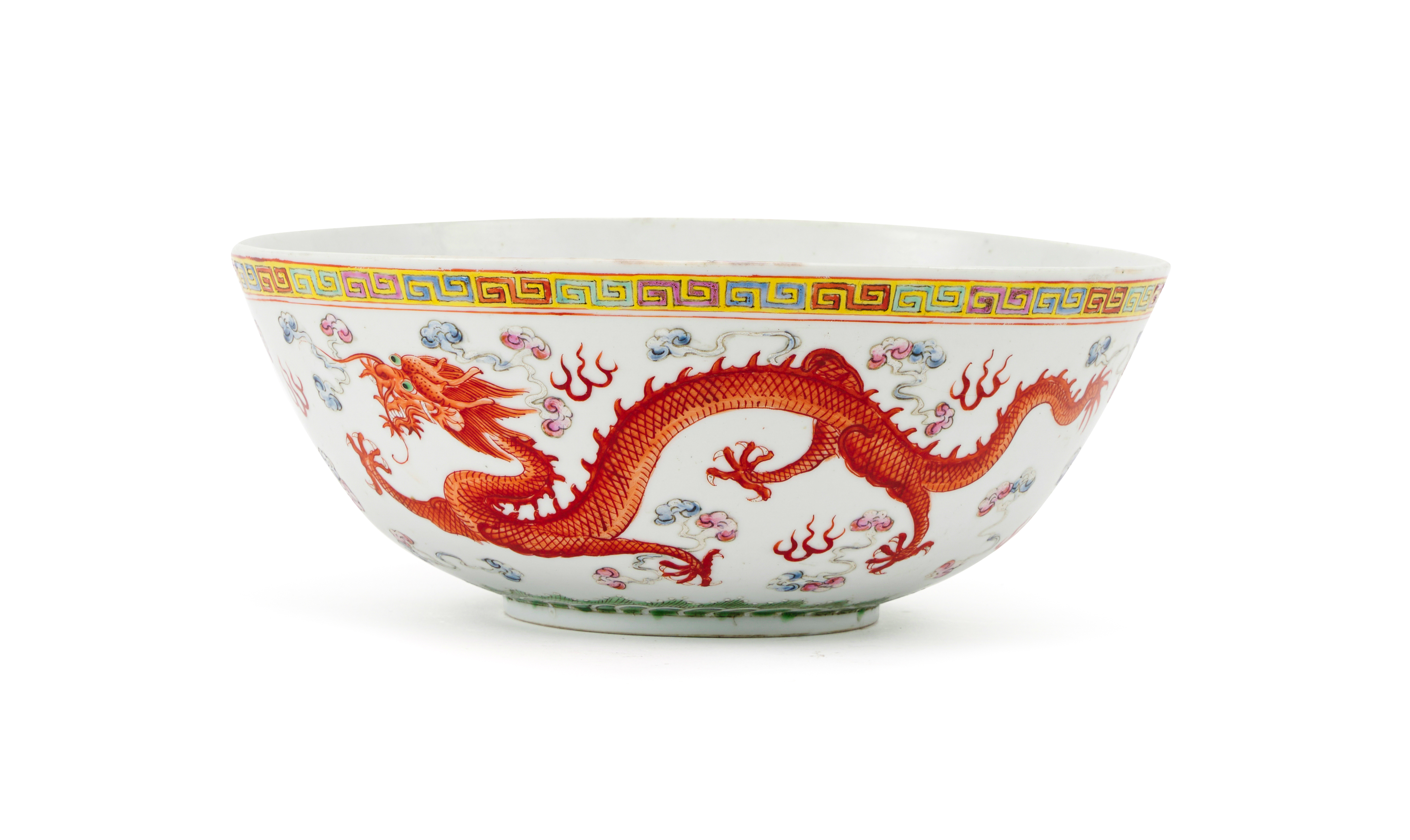 A LARGE CHINESE FAMILLE ROSE DRAGON & PHOENIX BOWL, QING DYNASTY (1644-1911)