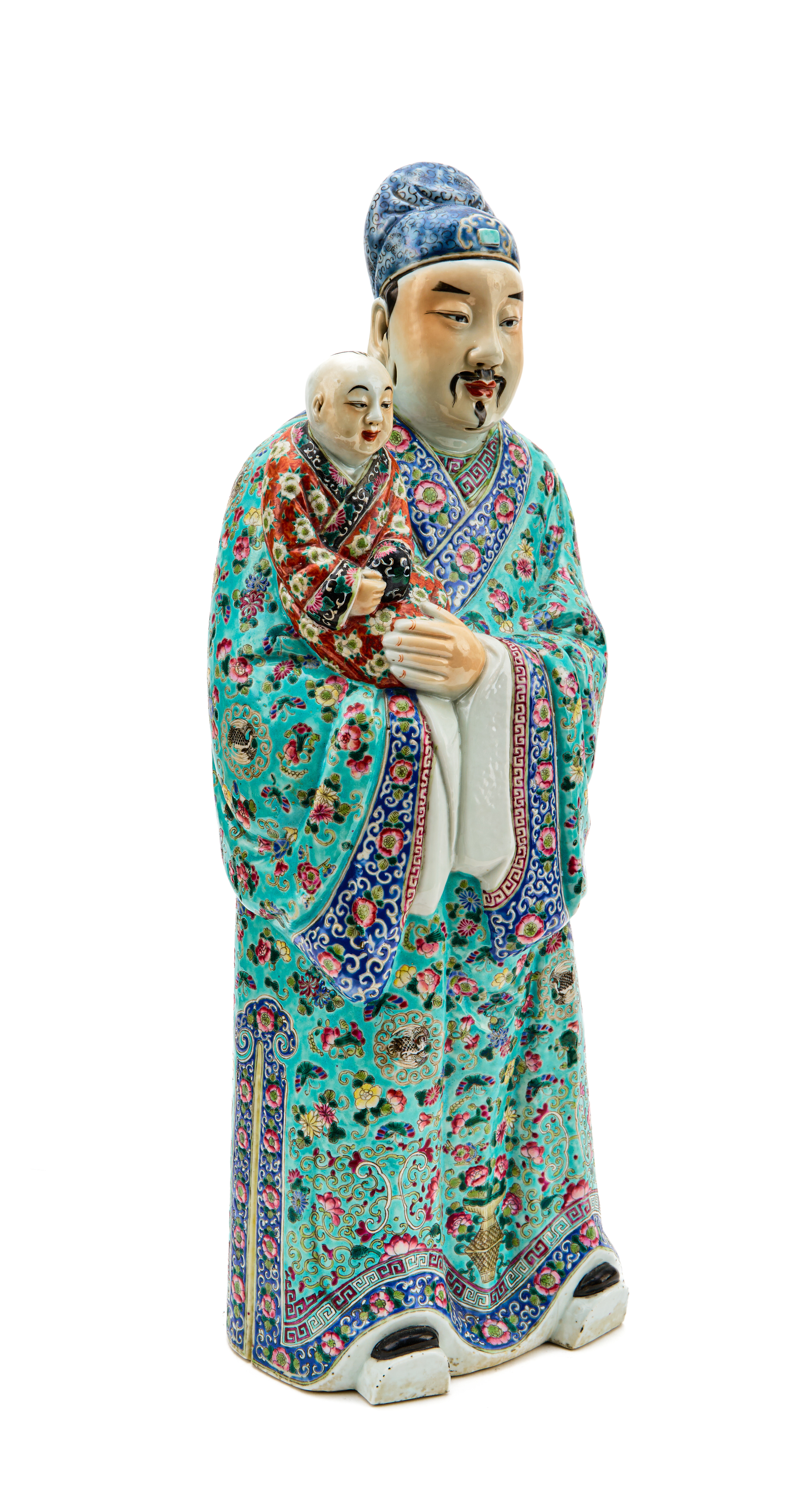 A LARGE CHINESE FAMILLE ROSE FIGURE OF AN IMMORTAL, 19TH CENTURY - Image 3 of 5