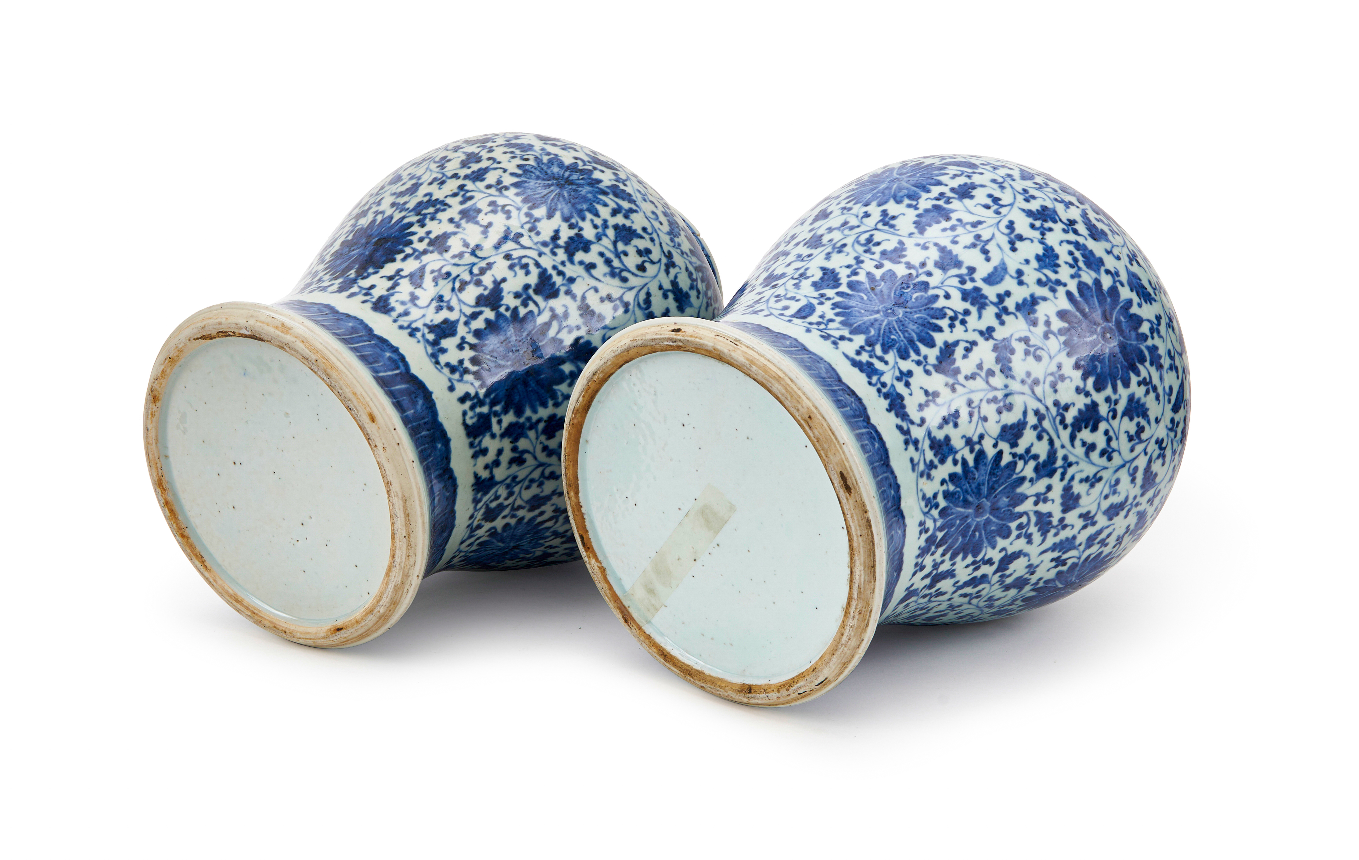 A PAIR OF BLUE & WHITE VASES, QING DYNASTY (1644-1911) - Image 3 of 3