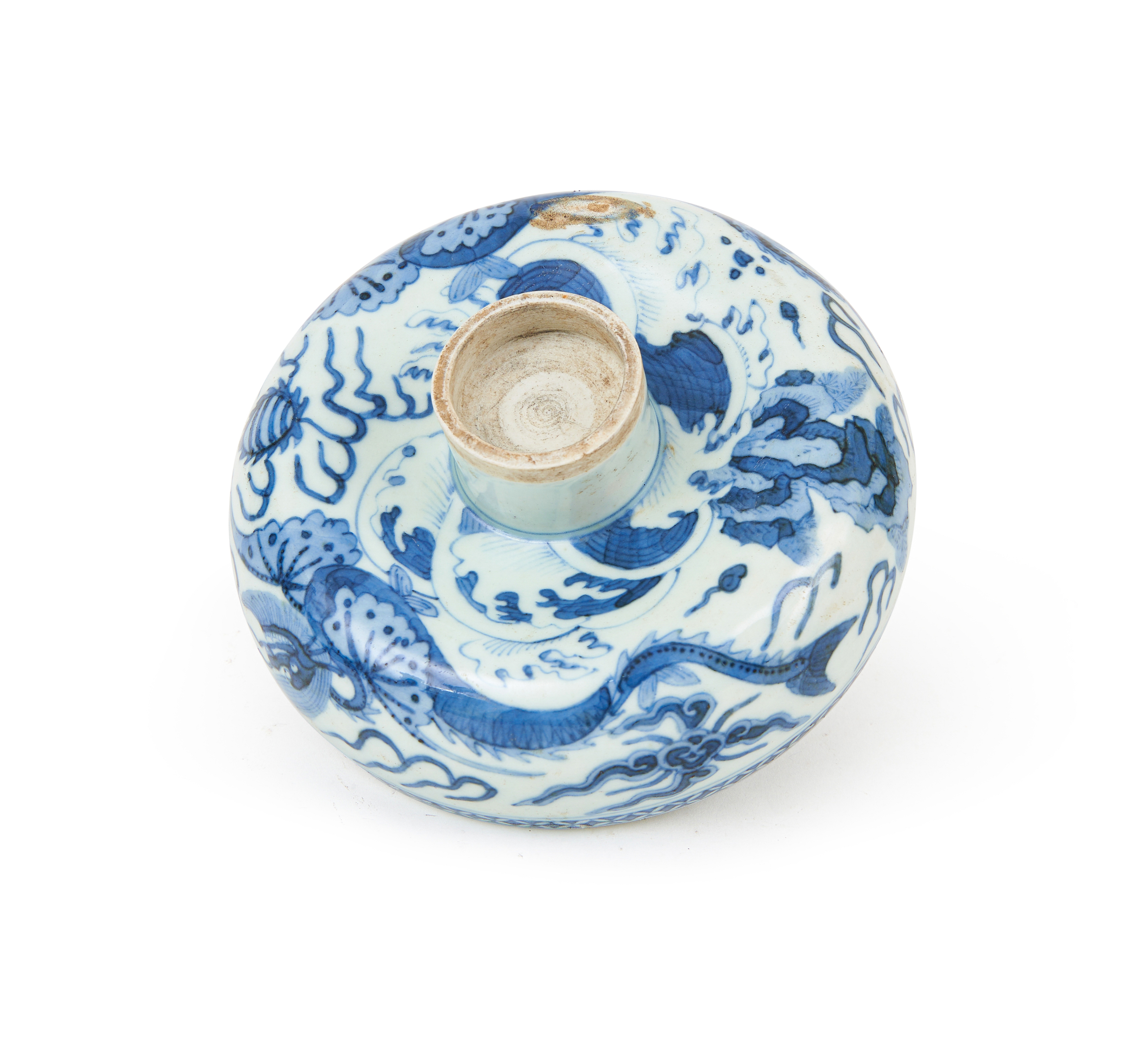 A CHIENSE BLUE & WHITE LID, QING DYNASTY (1644-1911)