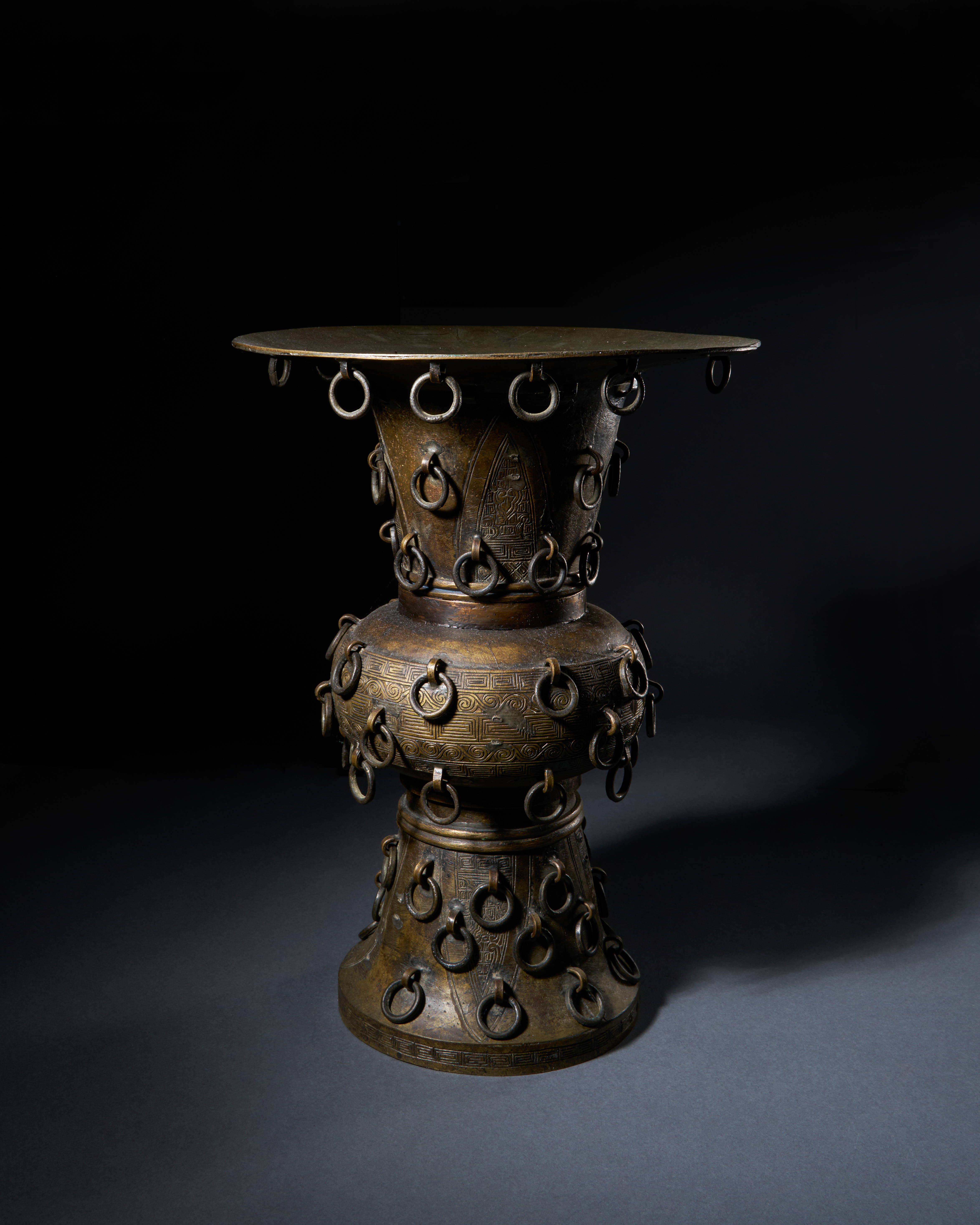 A LARGE CHINESE BRONZE GU BEAKER VASE, QING DYNASTY (1644-1911)