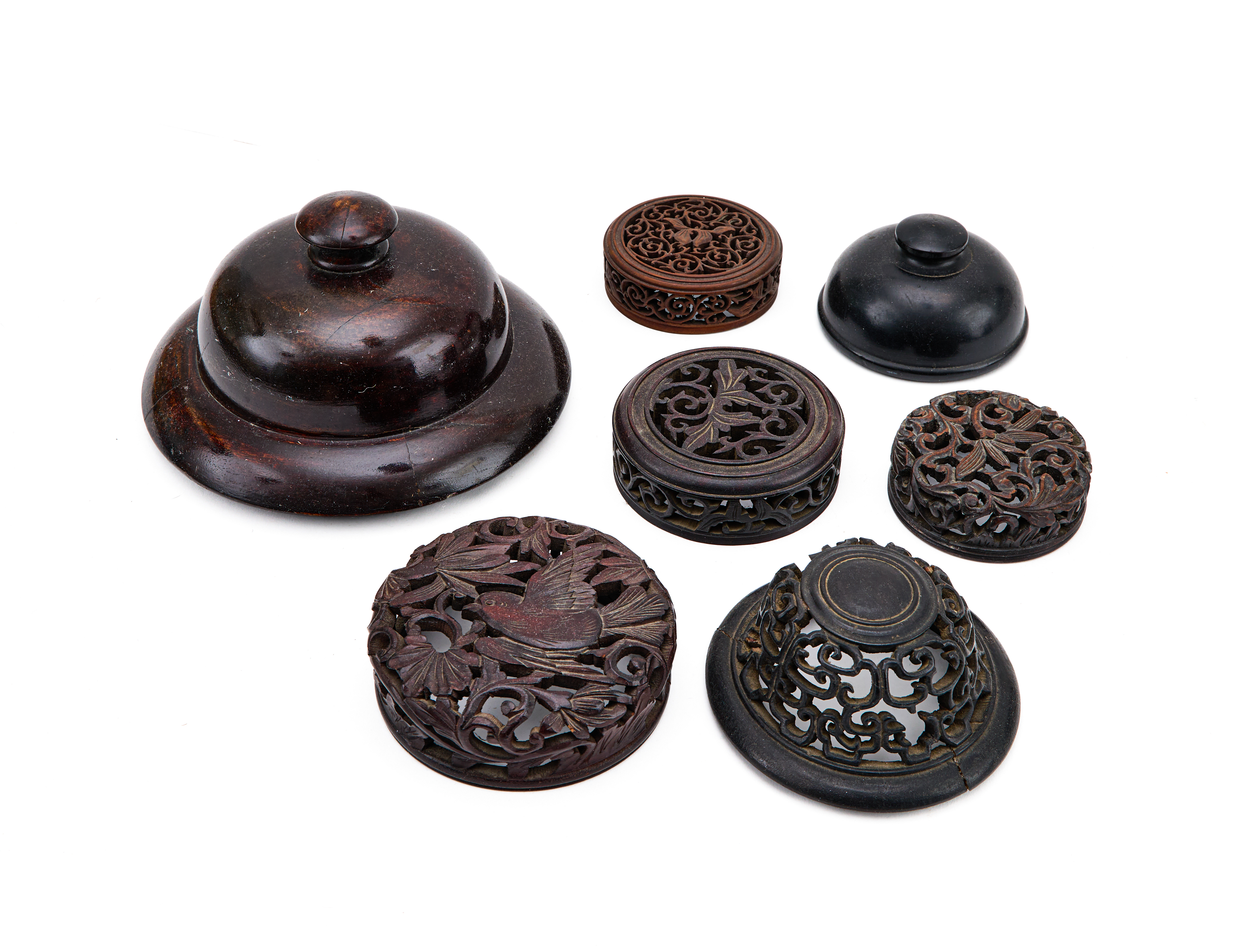 ASSORTMENT OF CHINESE WOODEN LIDS, QING DYNASTY (1644-1911)